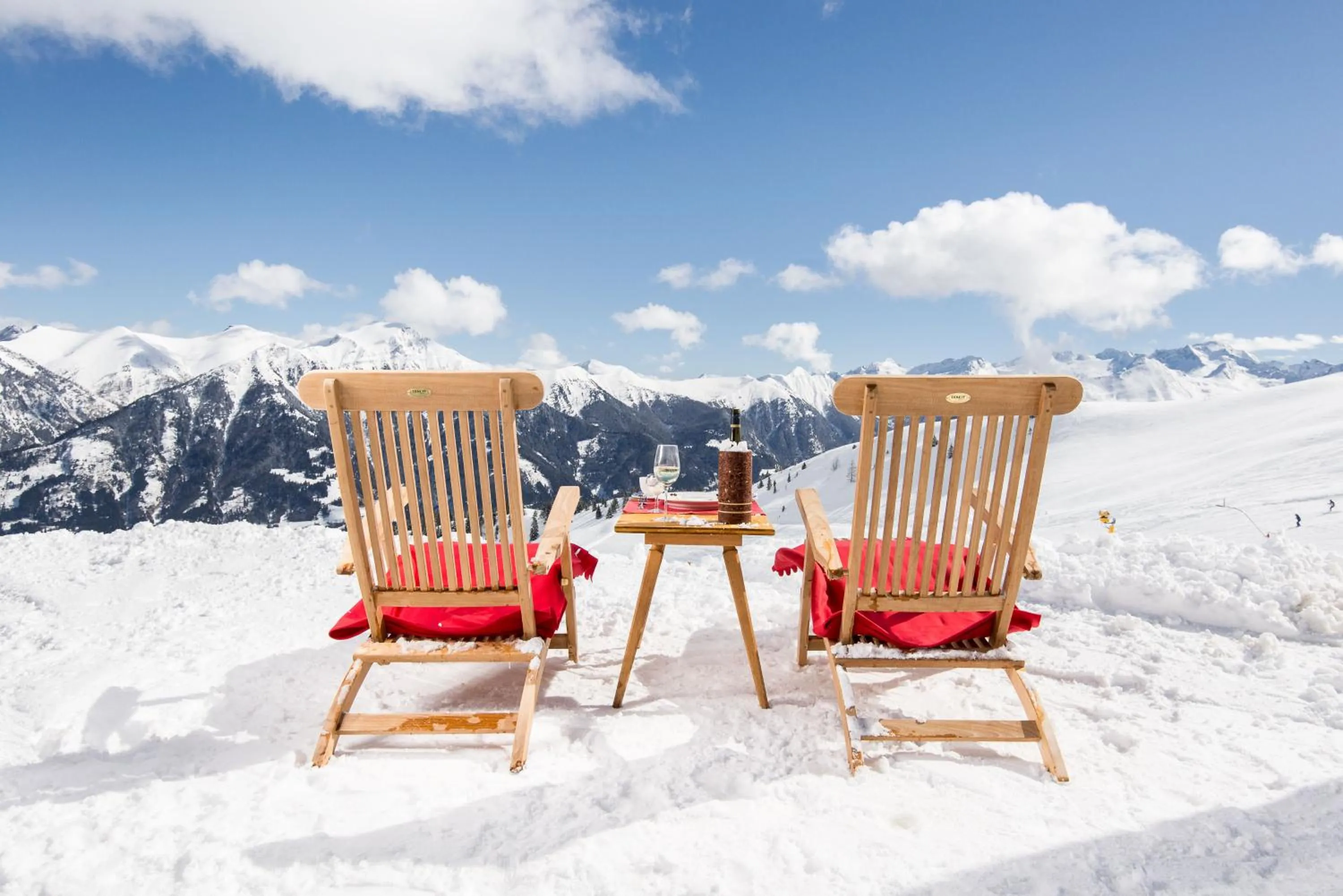 Area and facilities in Johannesbad Hotel Palace