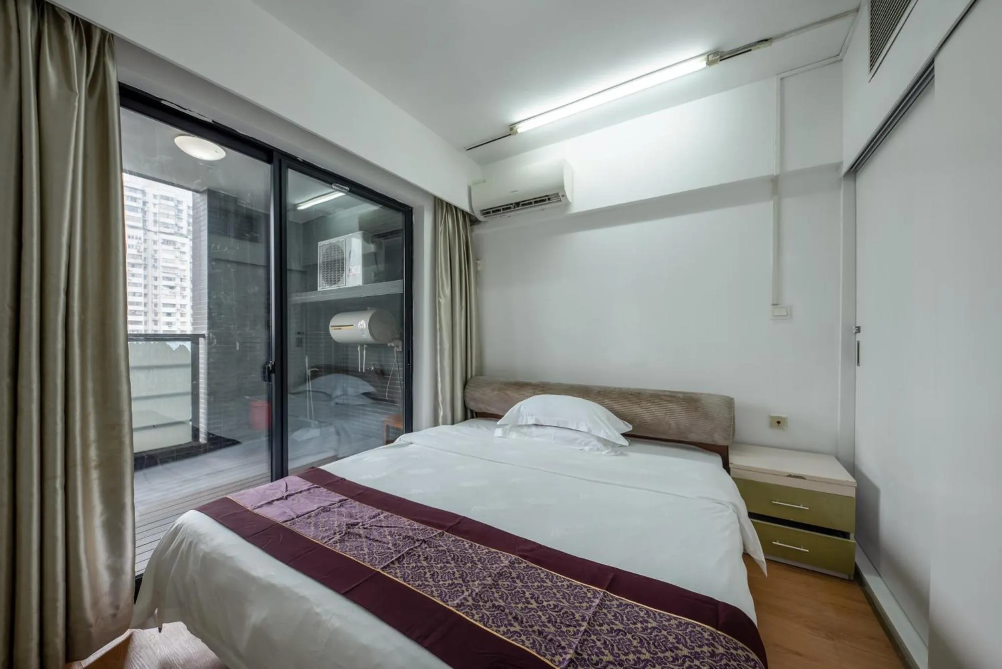 Bed in Mihua Times You Apartment