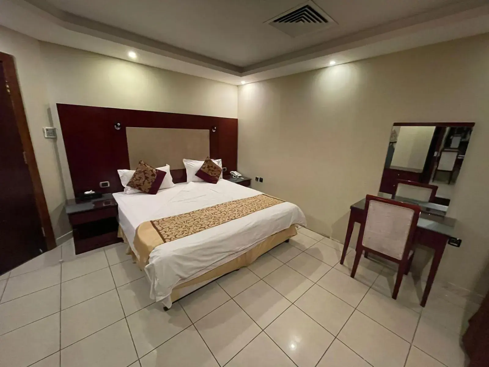 Budget Double Room in رؤوم إن للشقق المخدومة-Raoum Inn Serviced Apartments Budget Double Room in رؤوم إن للشقق المخدومة-Raoum Inn Serviced Apartments