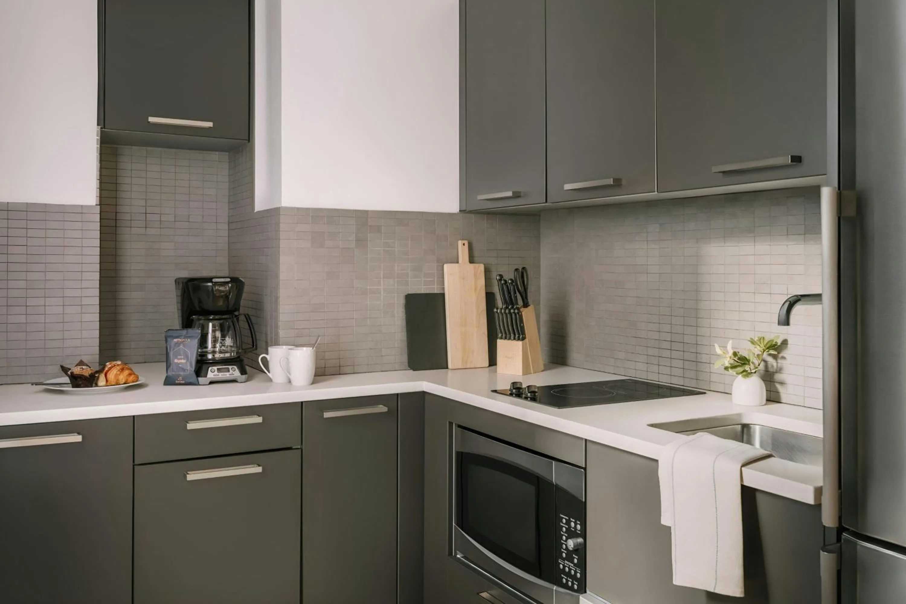 Kitchen or kitchenette in Sonder by Marriott Bonvoy The Nash Apartments Midtown East