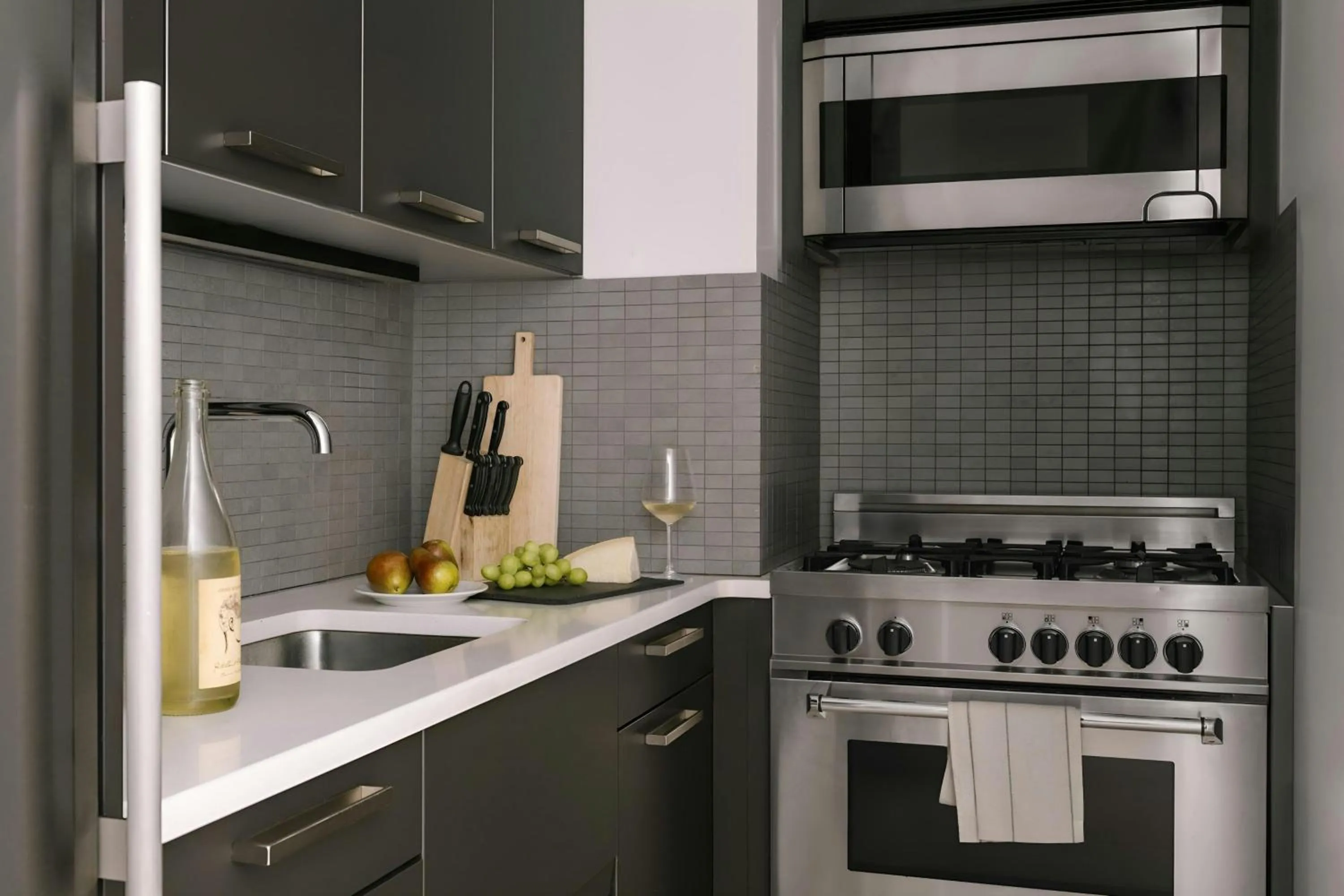 Kitchen or kitchenette in Sonder by Marriott Bonvoy The Nash Apartments Midtown East