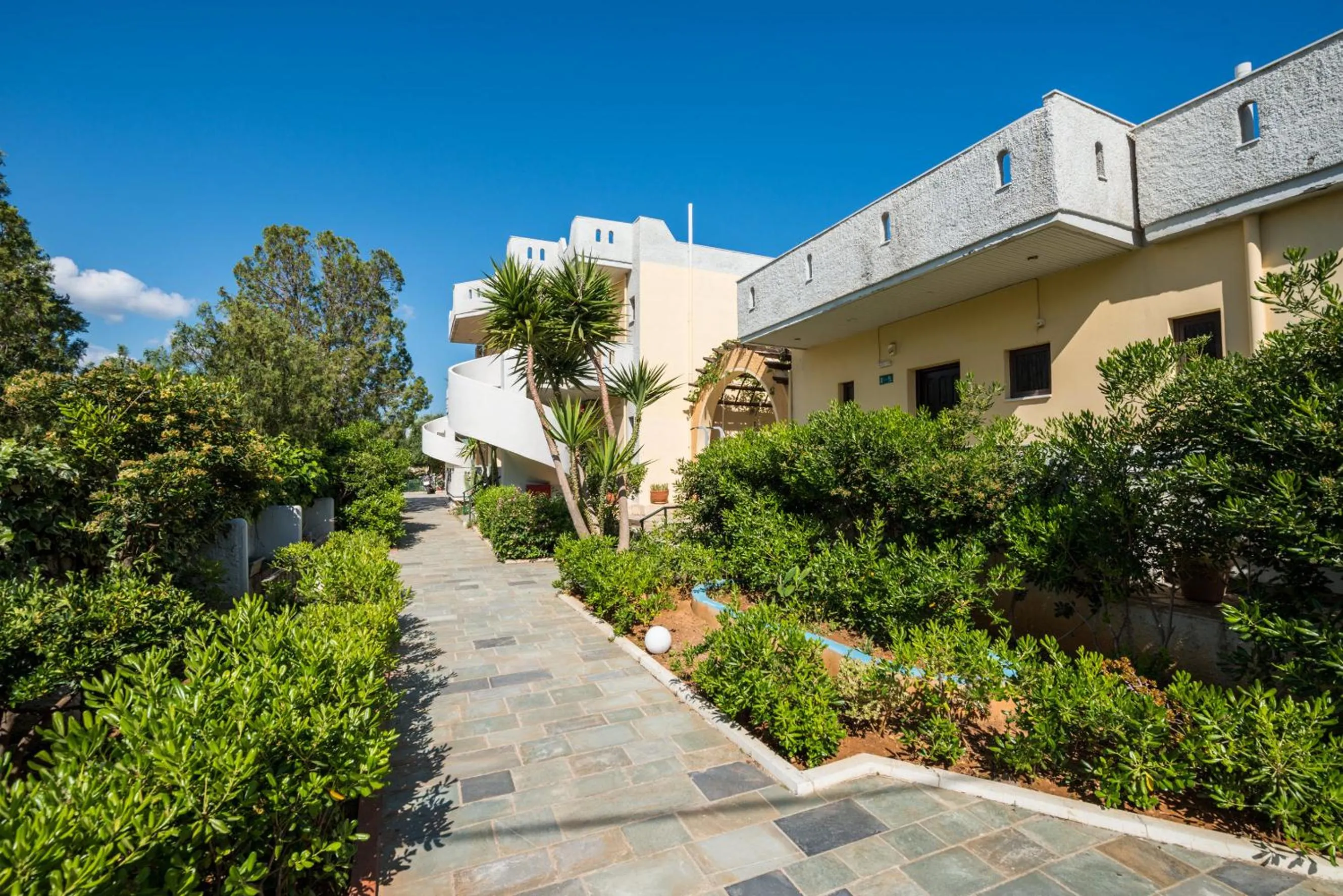 Garden in Nireas Hotel