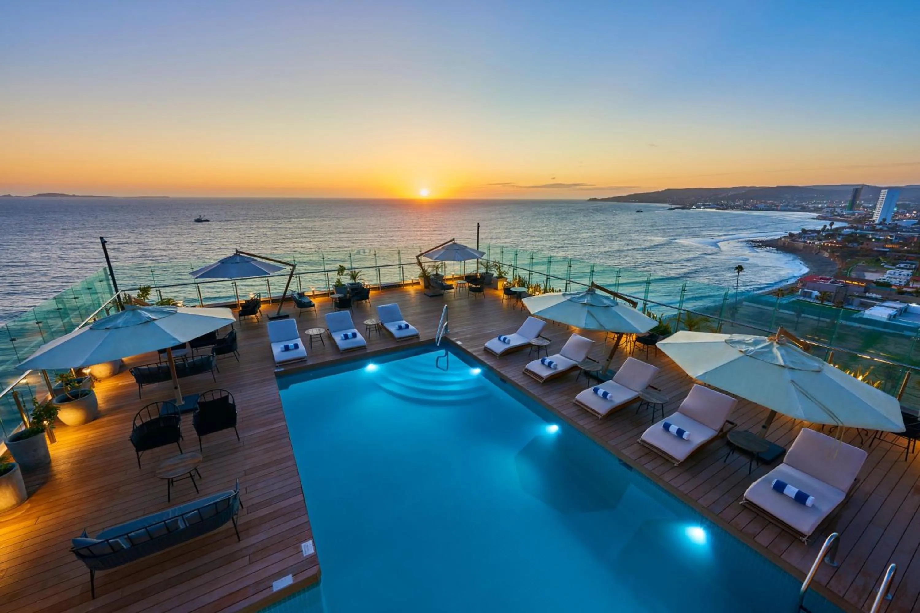 Swimming pool in City Express Plus by Marriott Ensenada