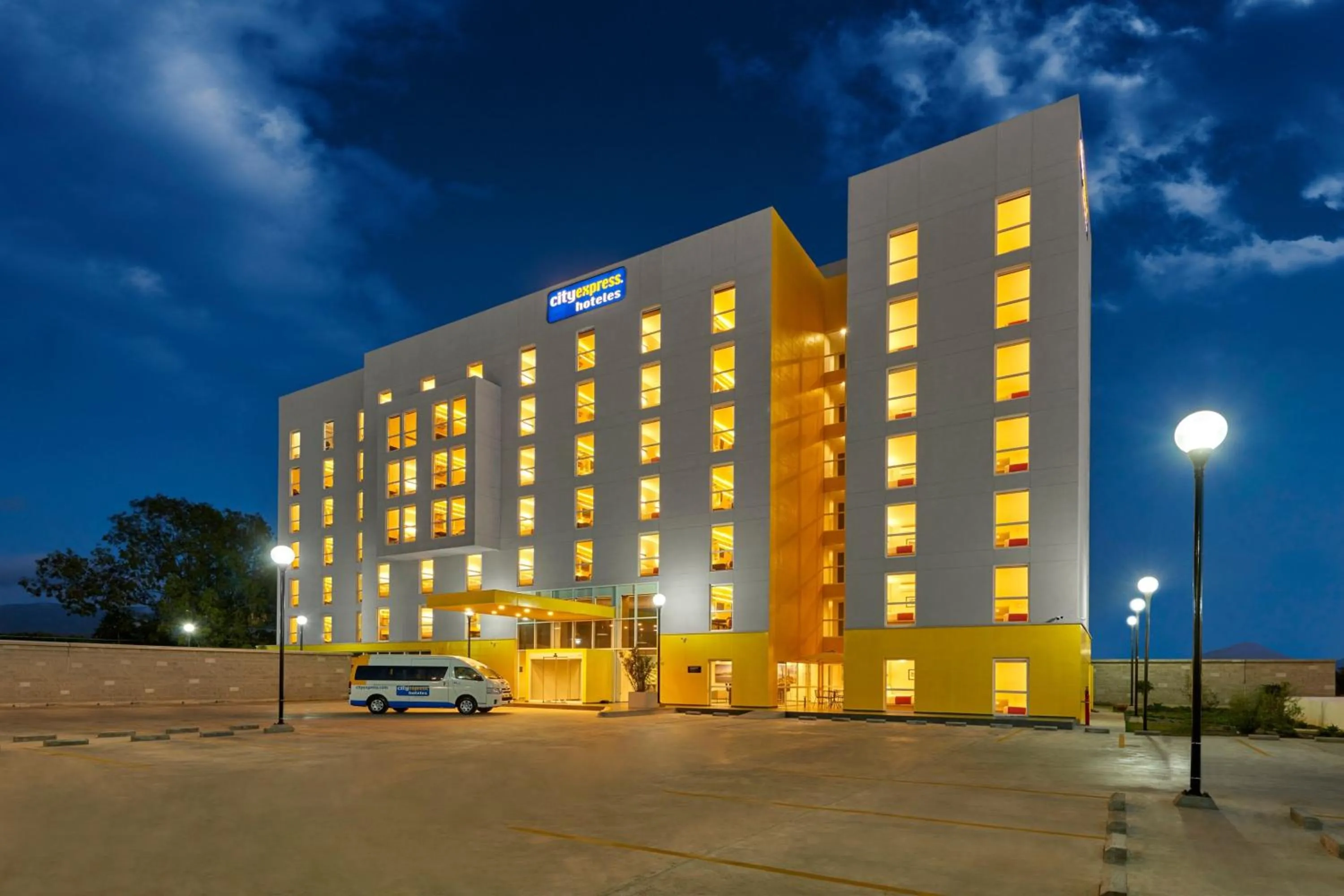 Property building in City Express by Marriott Ensenada