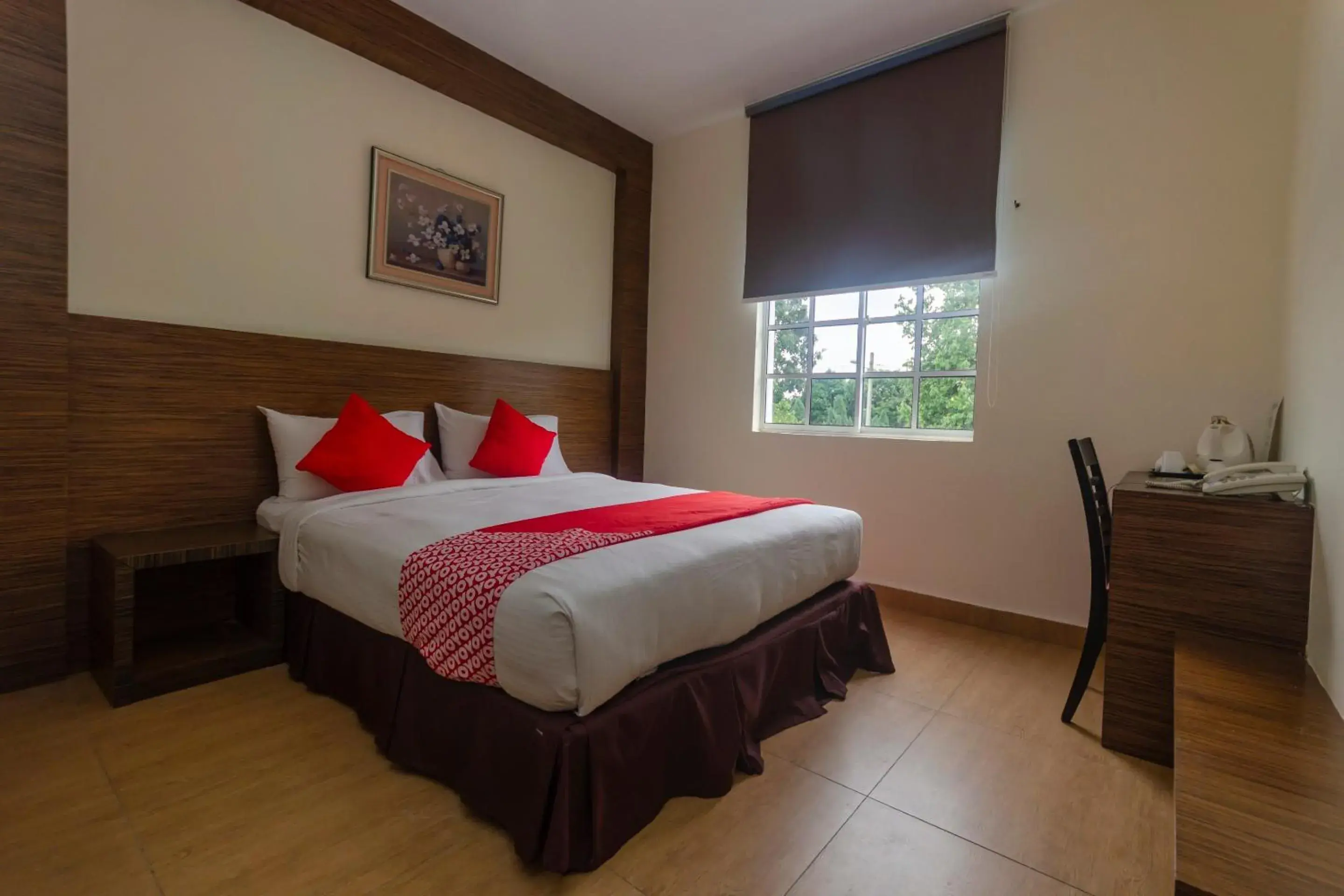 Deluxe Queen Room in Hotel O The Vintage Hotel Deluxe Queen Room in Hotel O The Vintage Hotel