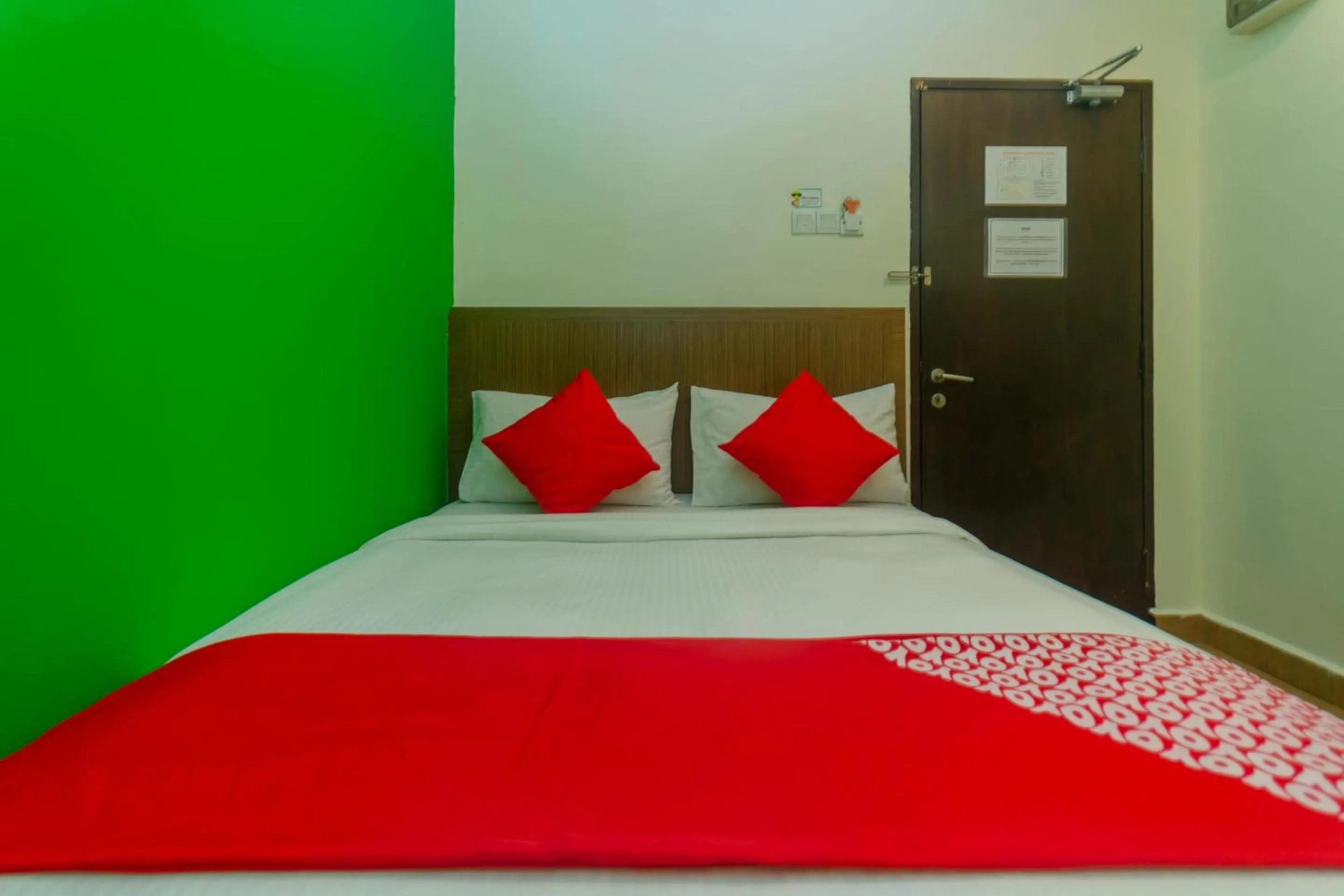 Bedroom, Bed in Hotel O The Vintage Hotel