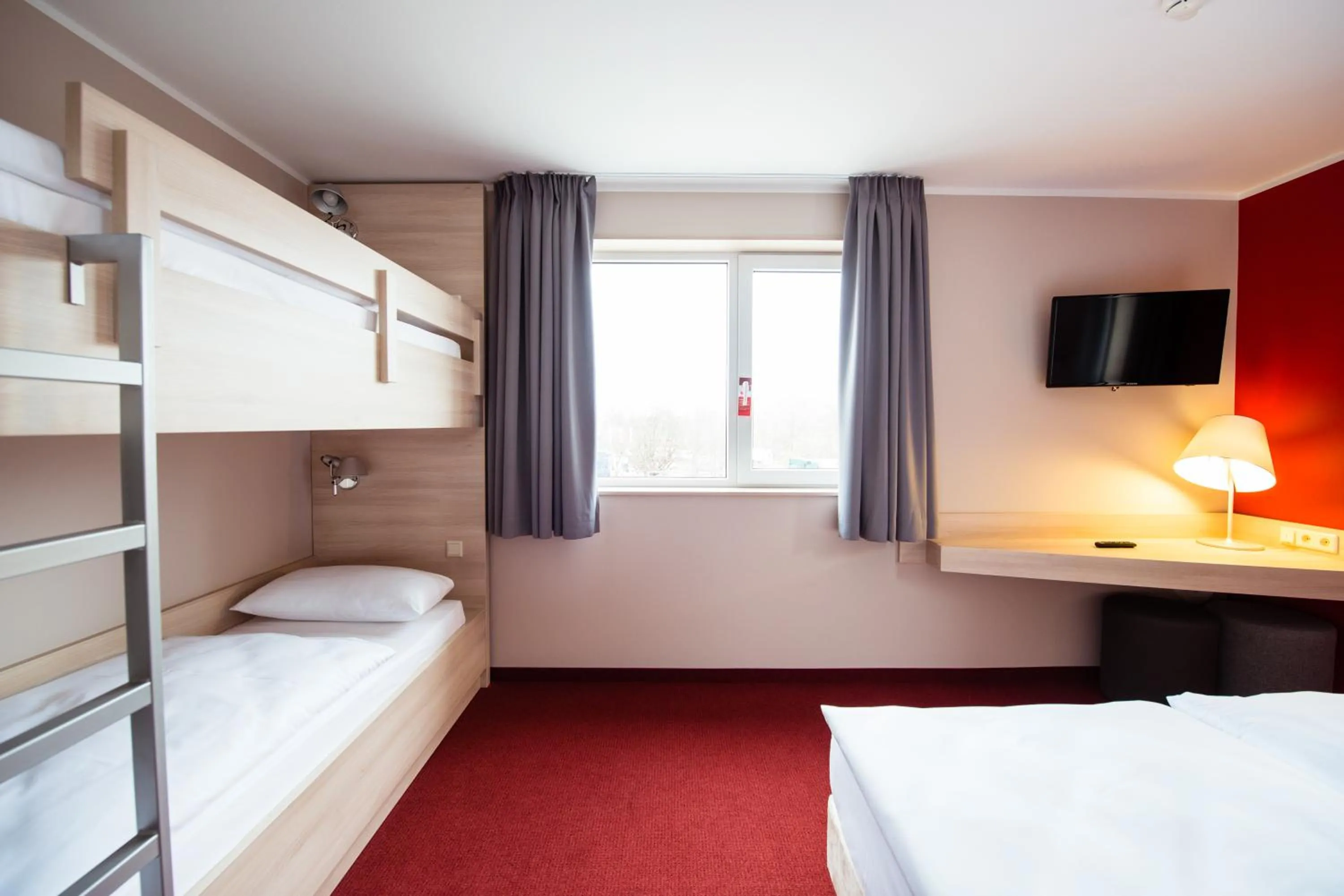 bunk bed, Bed in Serways Hotel Spessart
