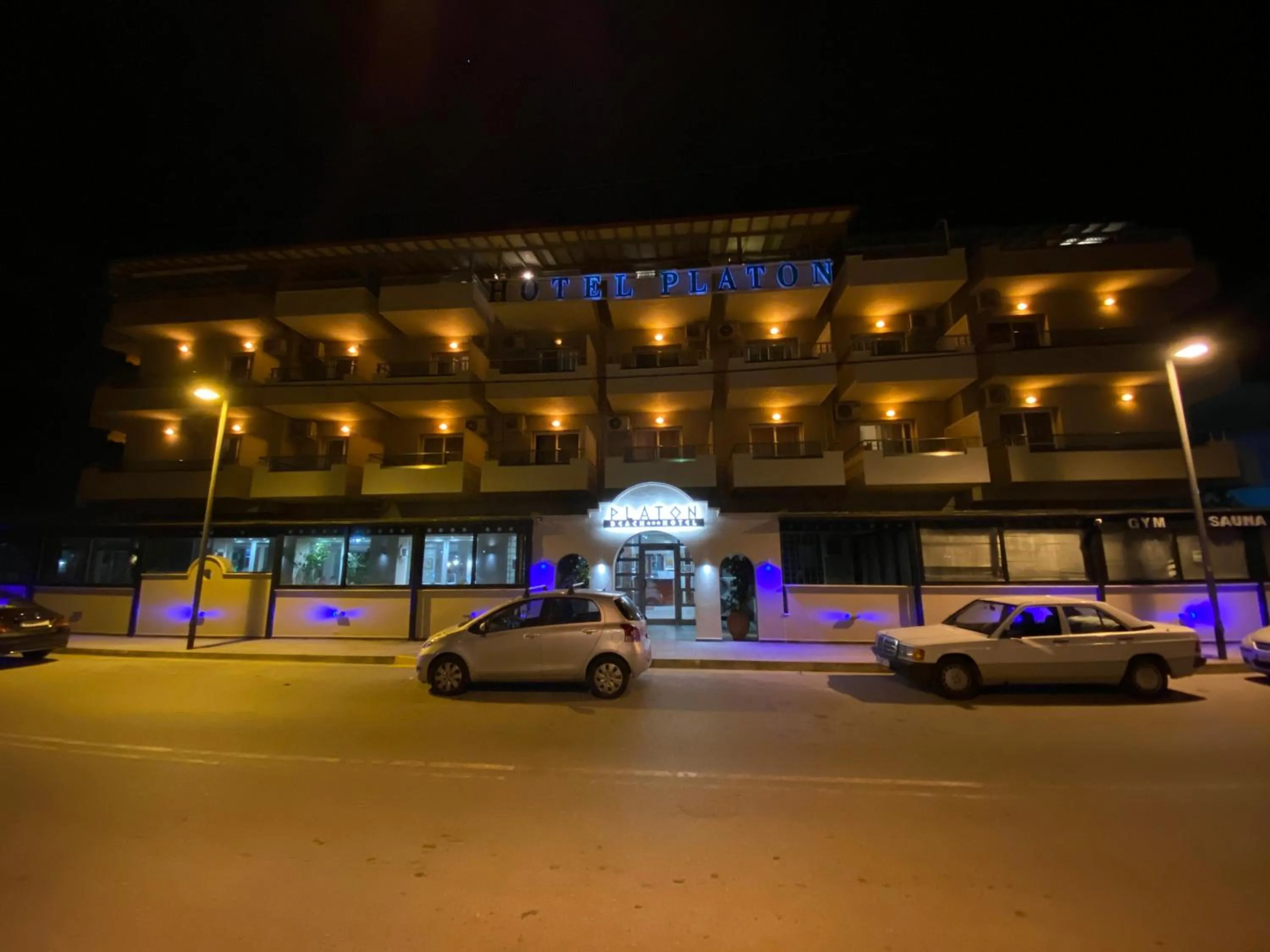 Property Building in Hotel Platon Beach