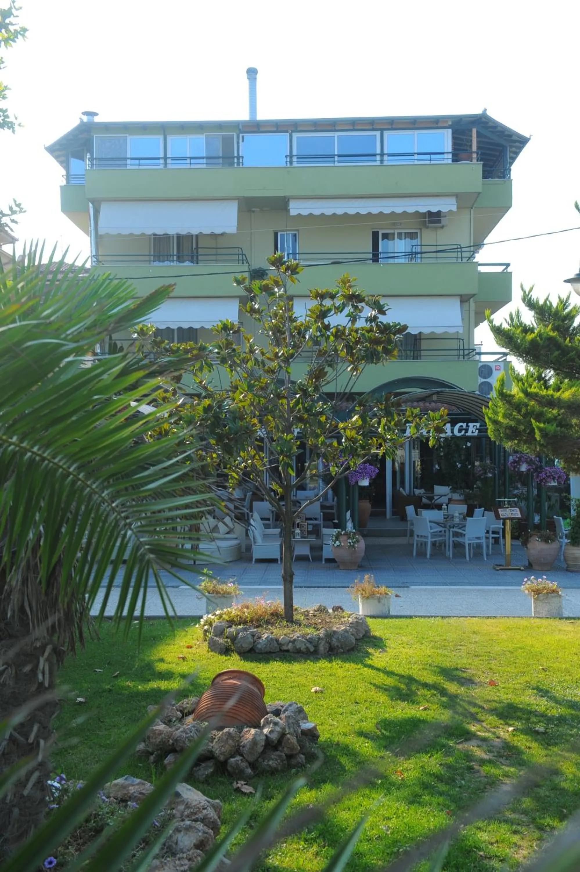 Facade/entrance, Property Building in Hotel Platon Beach
