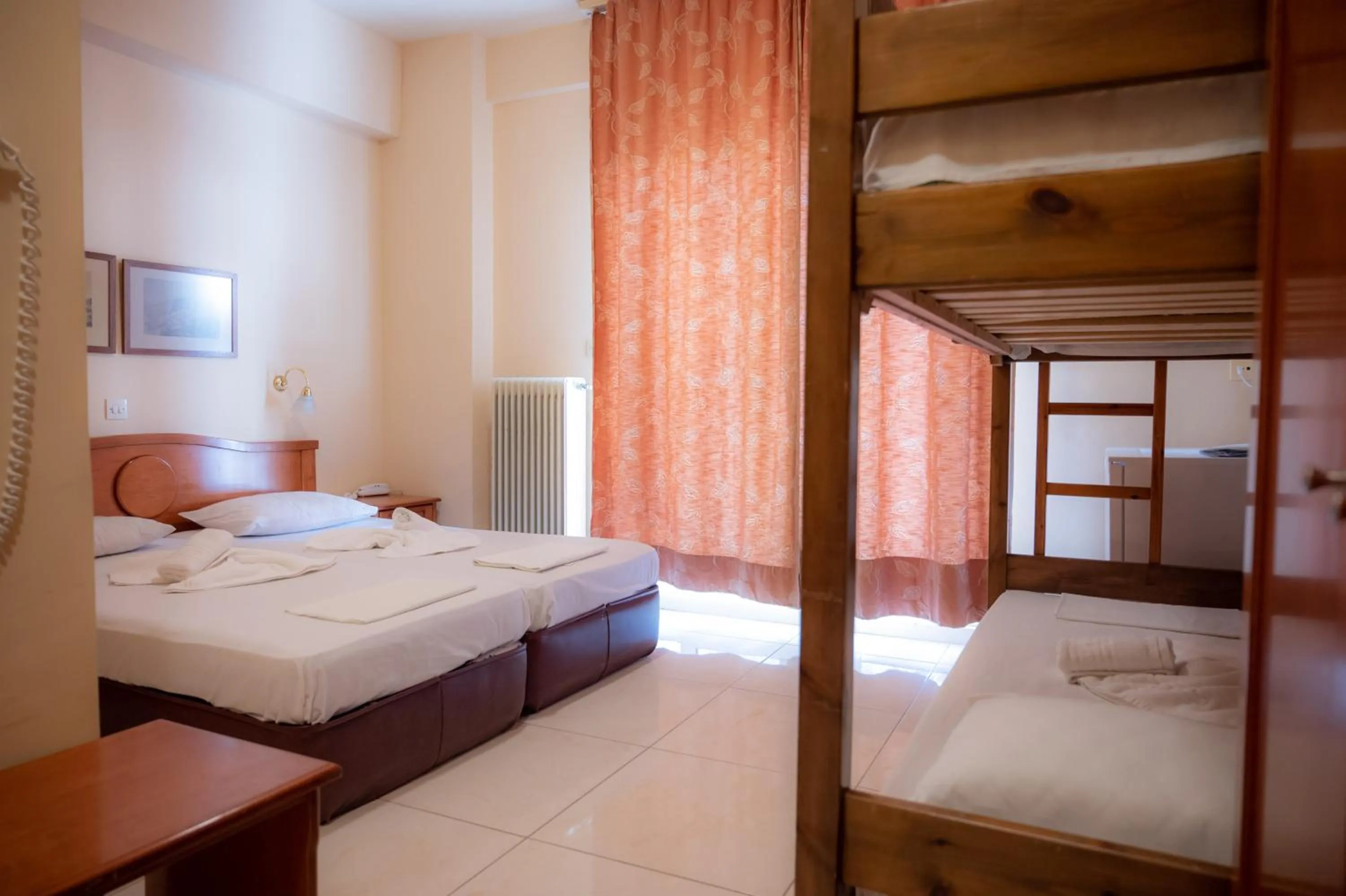 Photo of the whole room in Hotel Platon Beach