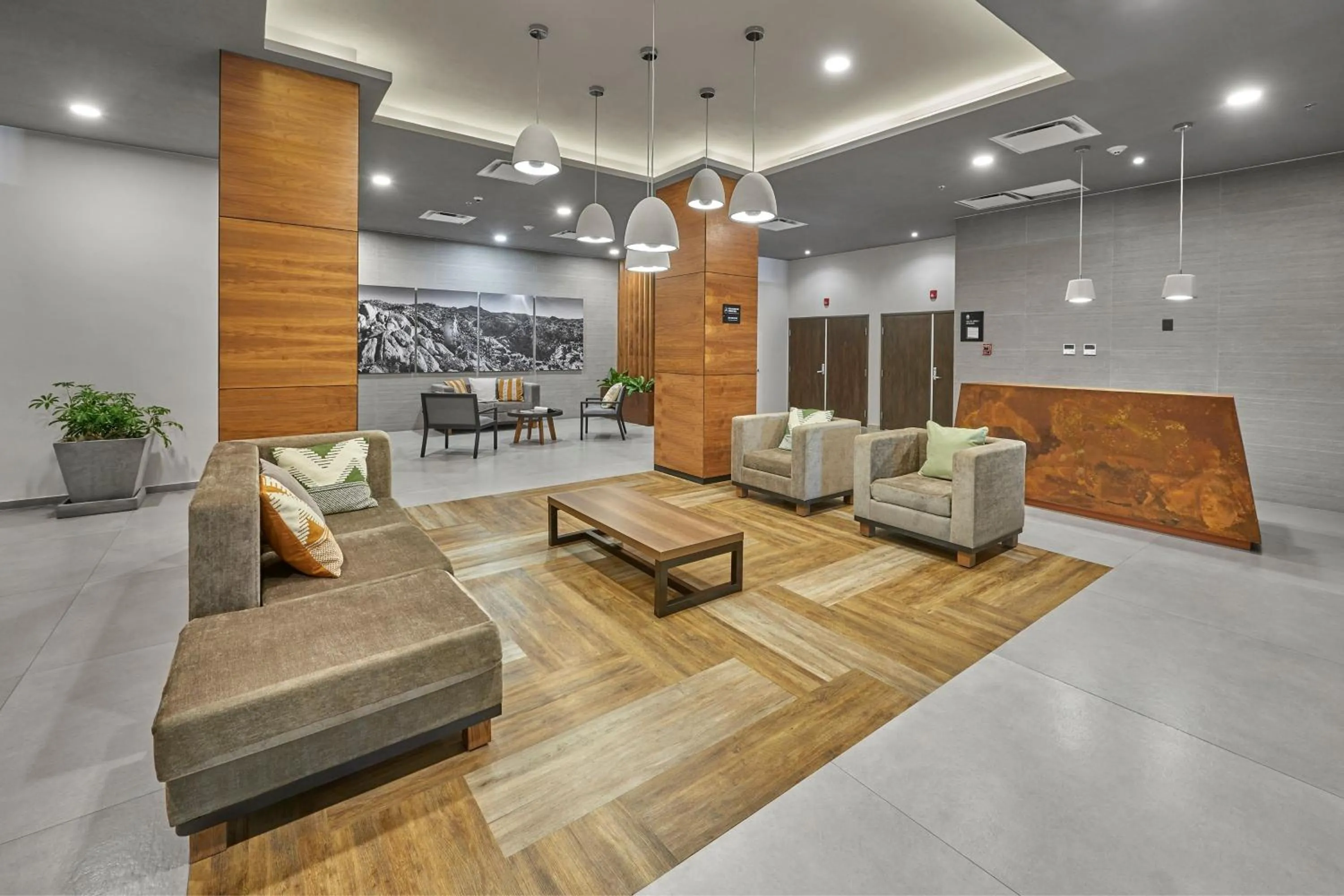 Lobby or reception in City Express Plus by Marriott Tijuana