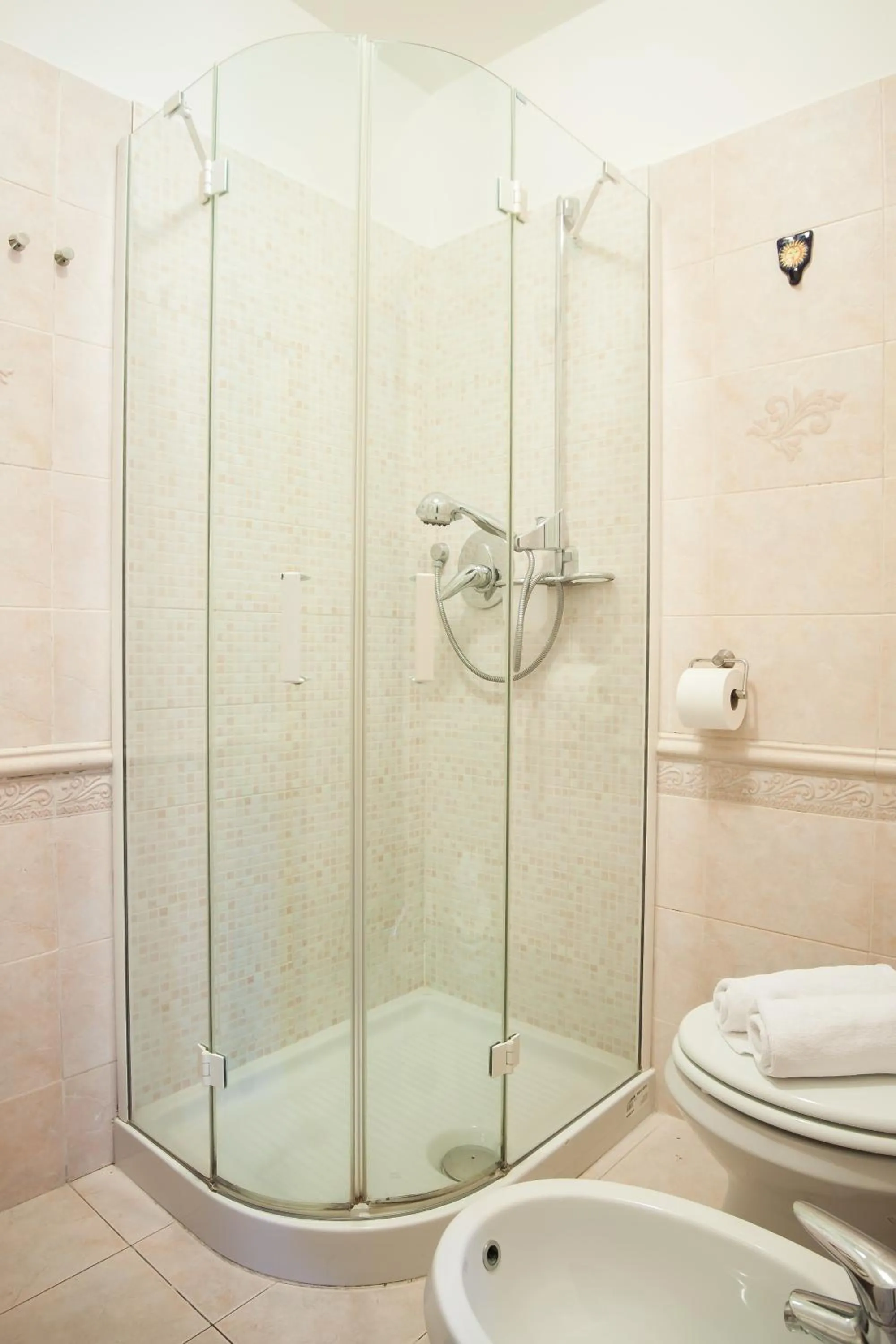 Bathroom in Colosseum B