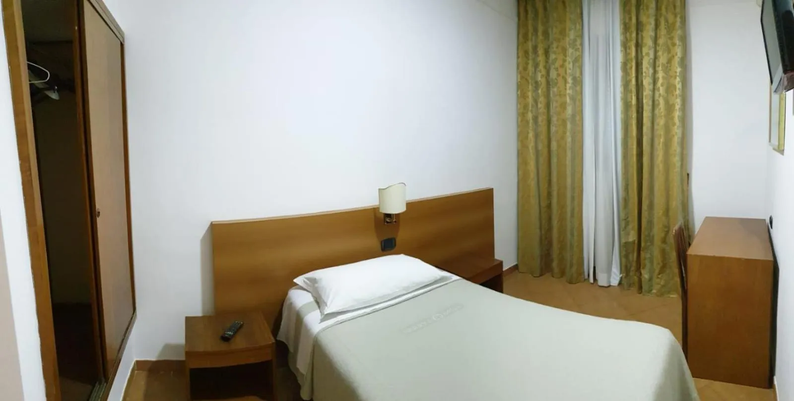 Bed in Grand Hotel Pavone