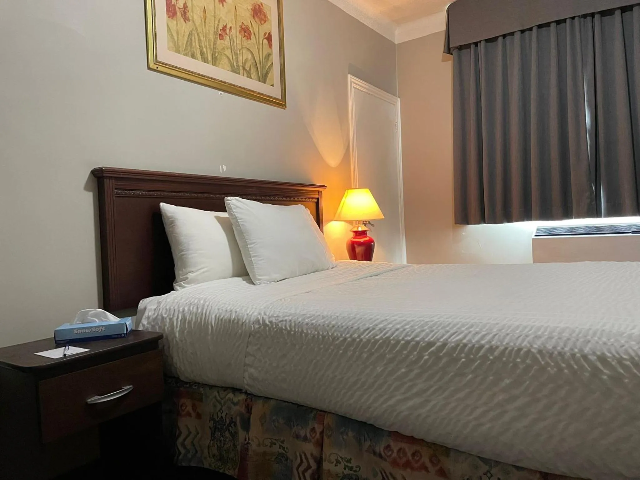 Bedroom, Bed in London residency inn