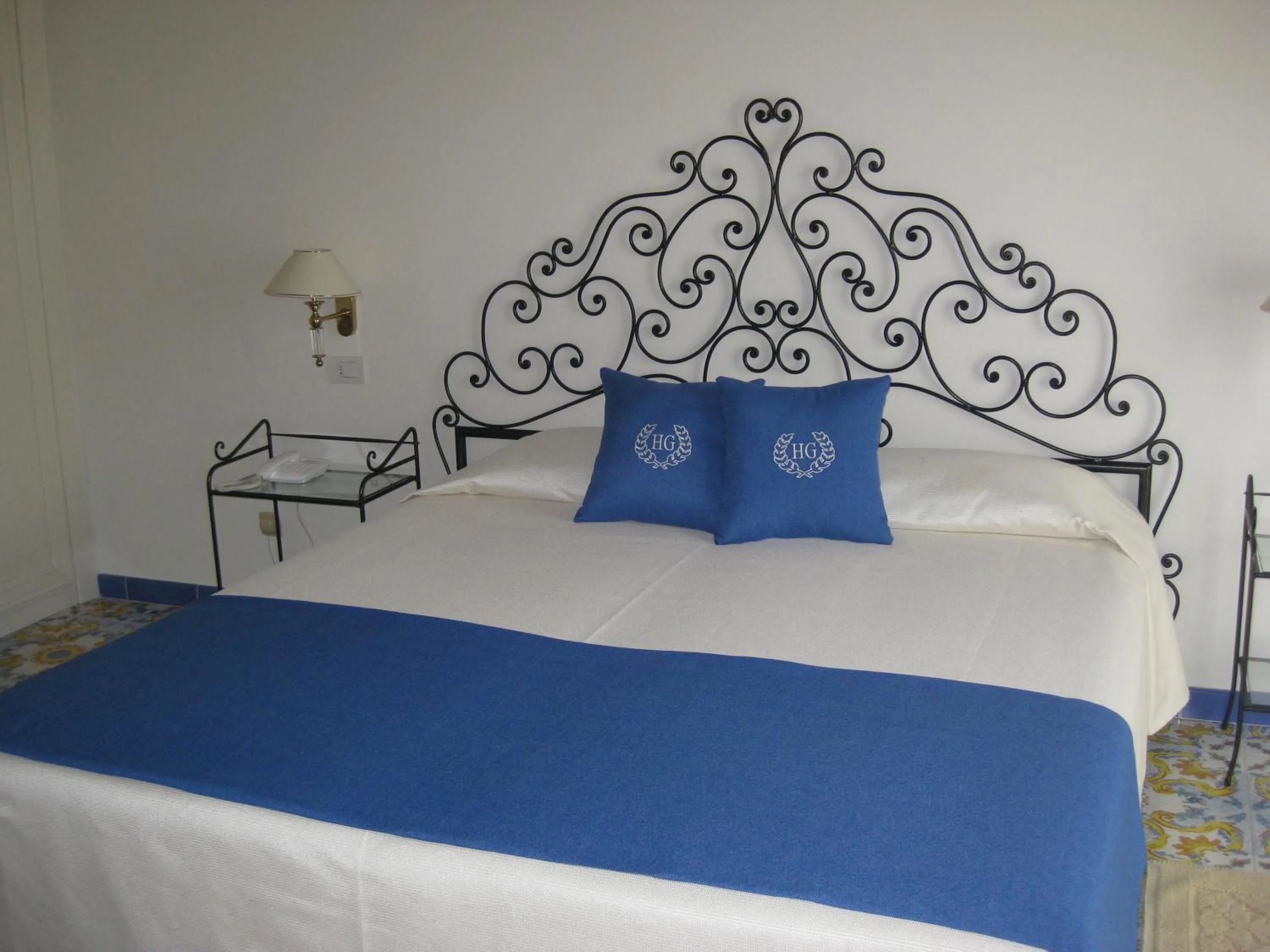 Decorative detail, Bed in Hotel Del Golfo