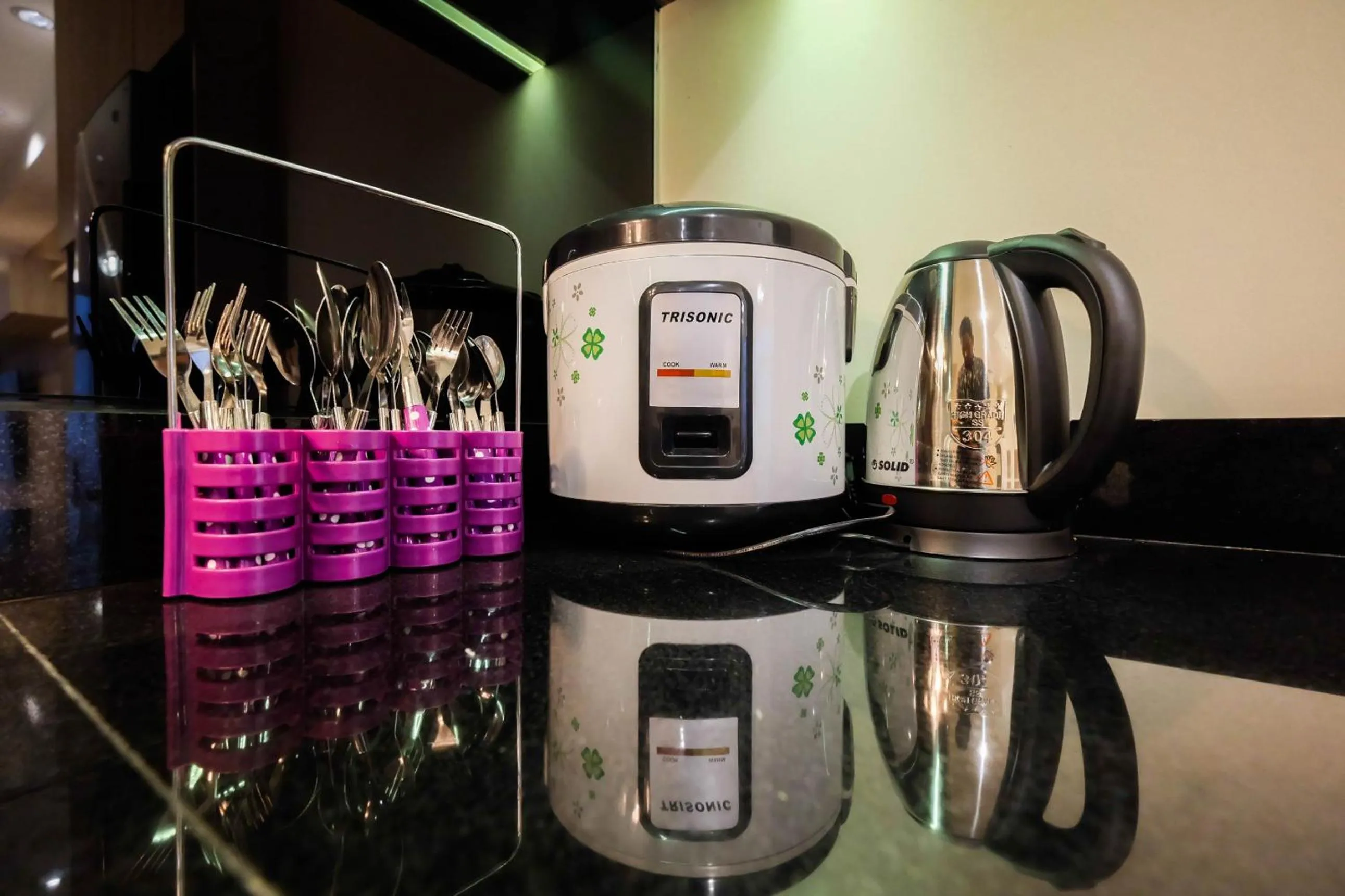 2BR Cozy and Modern L'Avenue Apartment By Travelio