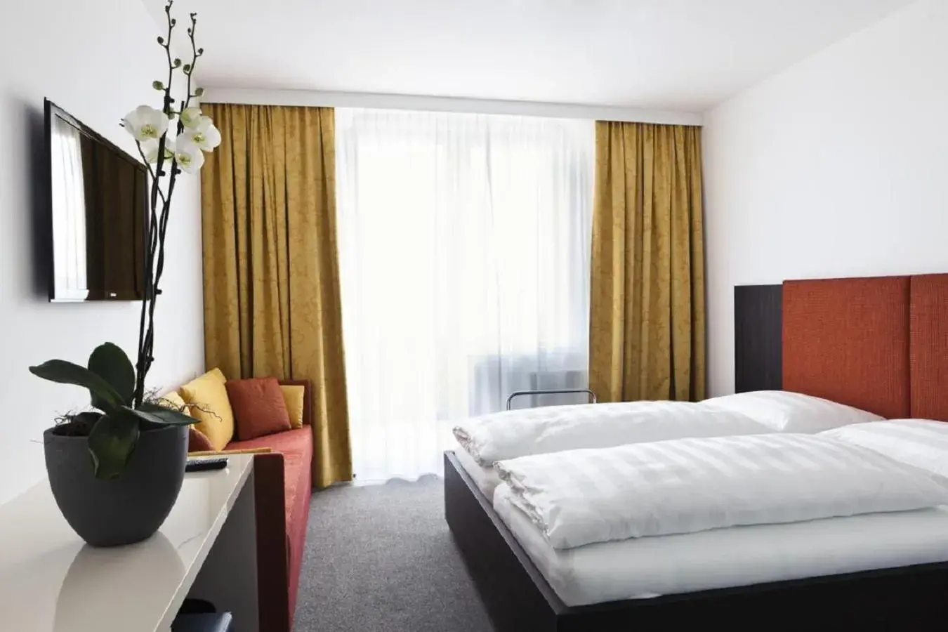 Double Room with Balcony - Annex in TAUROA Schönberghof Spielberg Double Room with Balcony - Annex in TAUROA Schönberghof Spielberg