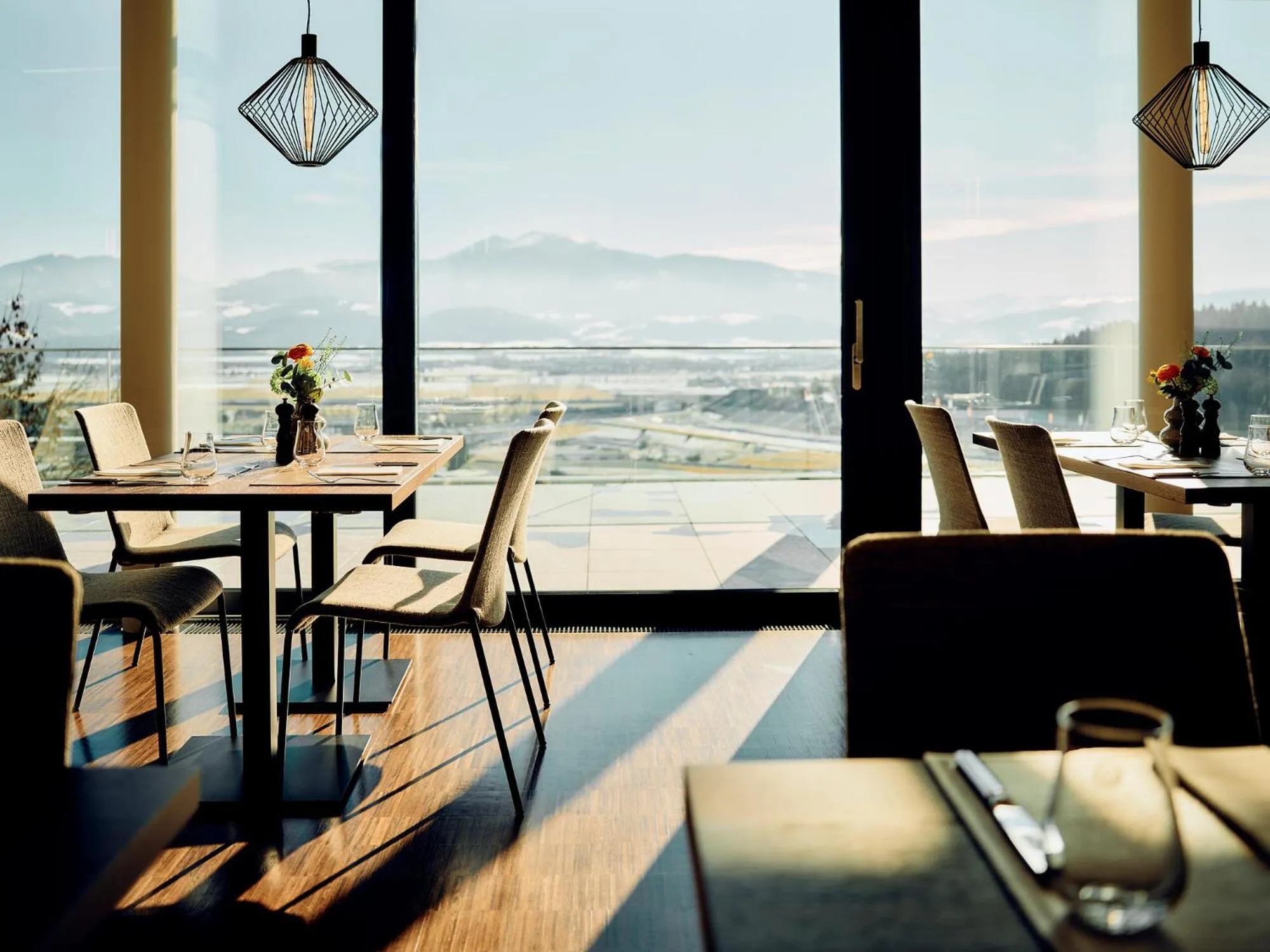 Restaurant/places to eat in WIEDERERÖFFNUNG - TAUROA Schönberghof Spielberg