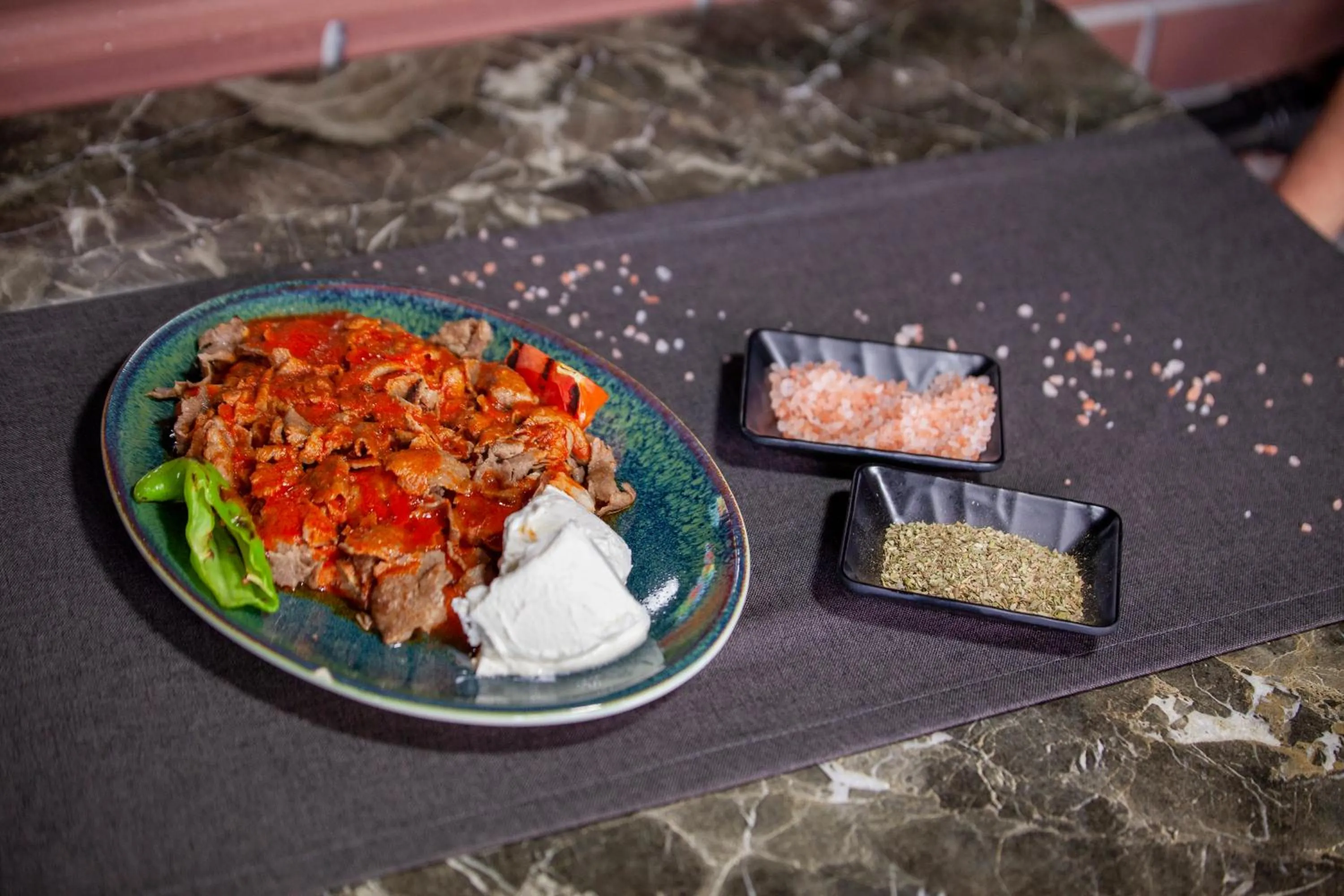 Restaurant/places to eat in AKCAKOCA EFTELYA OTEl