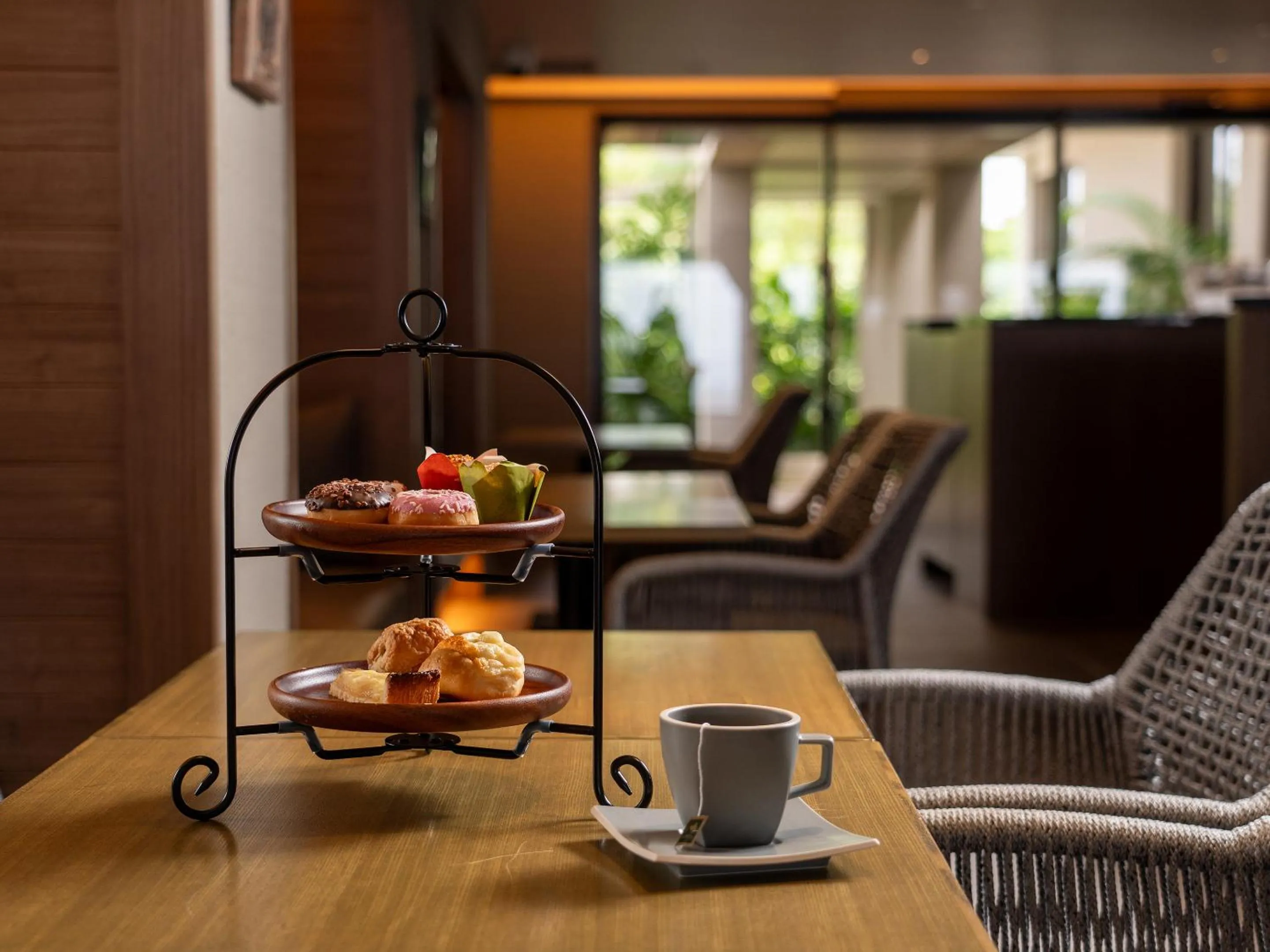 Lounge or bar in Glamday Style Okinawa Yomitan Hotel & Resort