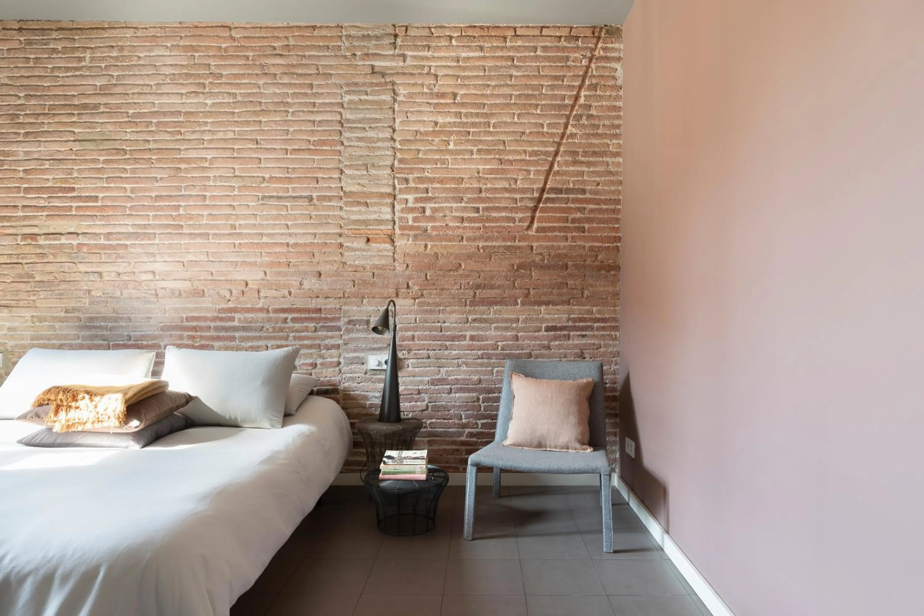 Bed in DestinationBCN Universitat Apartments