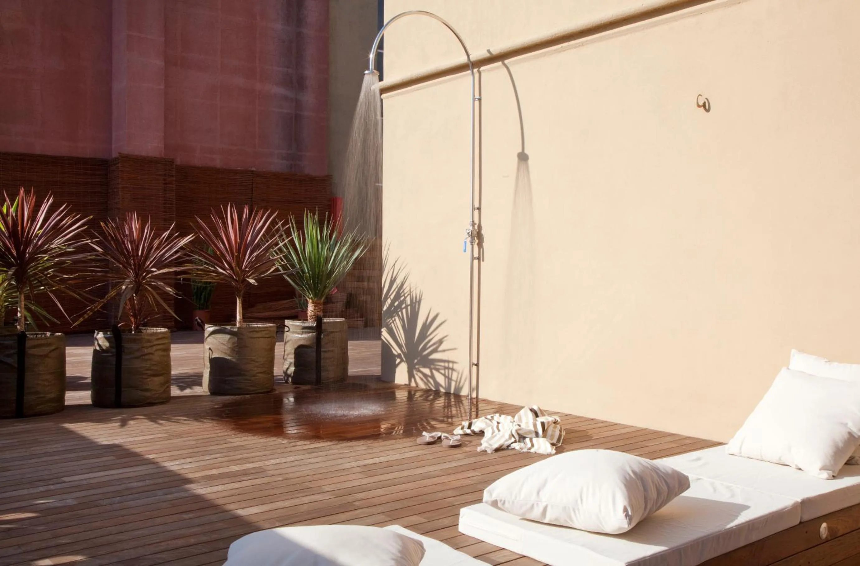 Balcony/Terrace in DestinationBCN Universitat Apartments