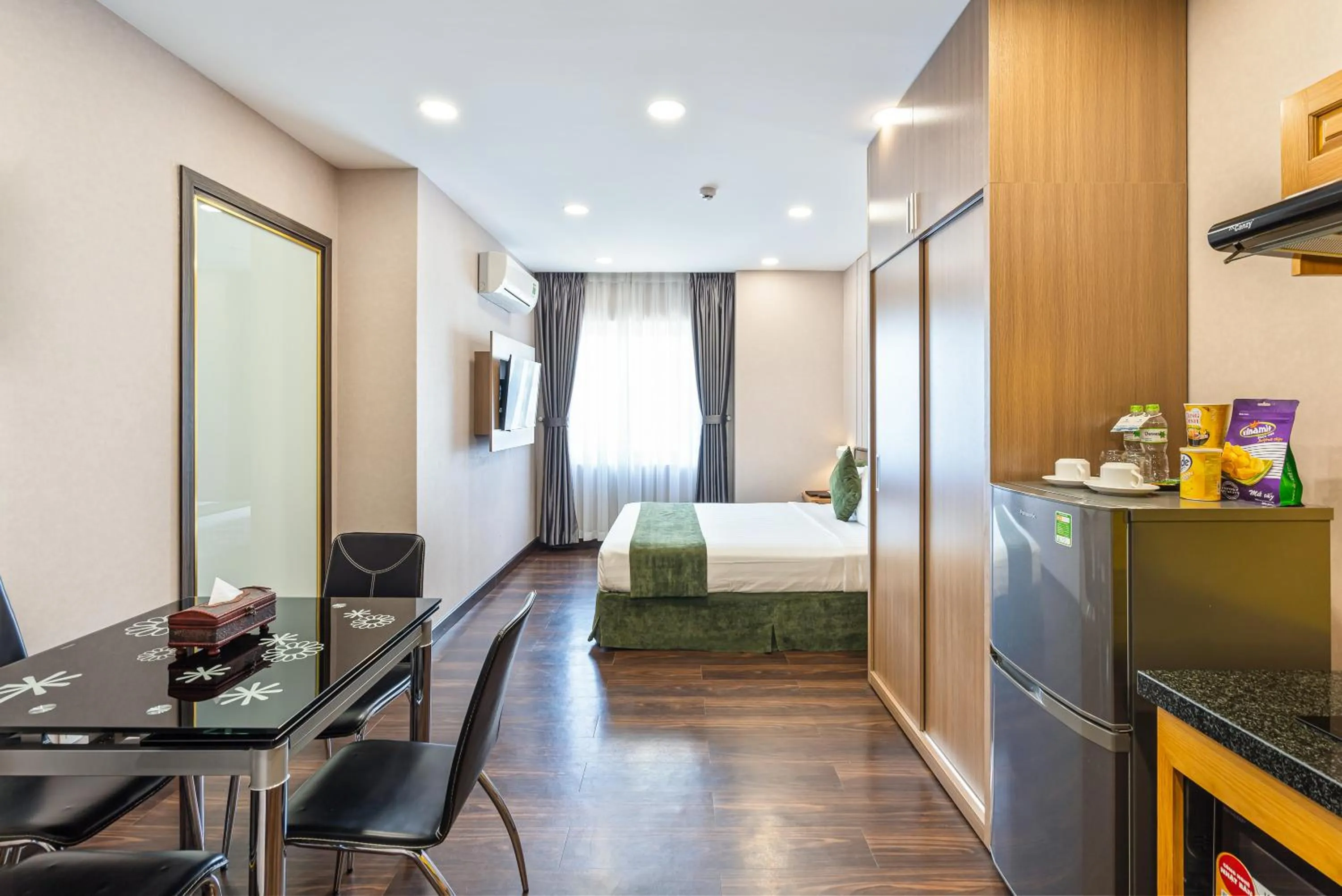 Bed in Emerald Central