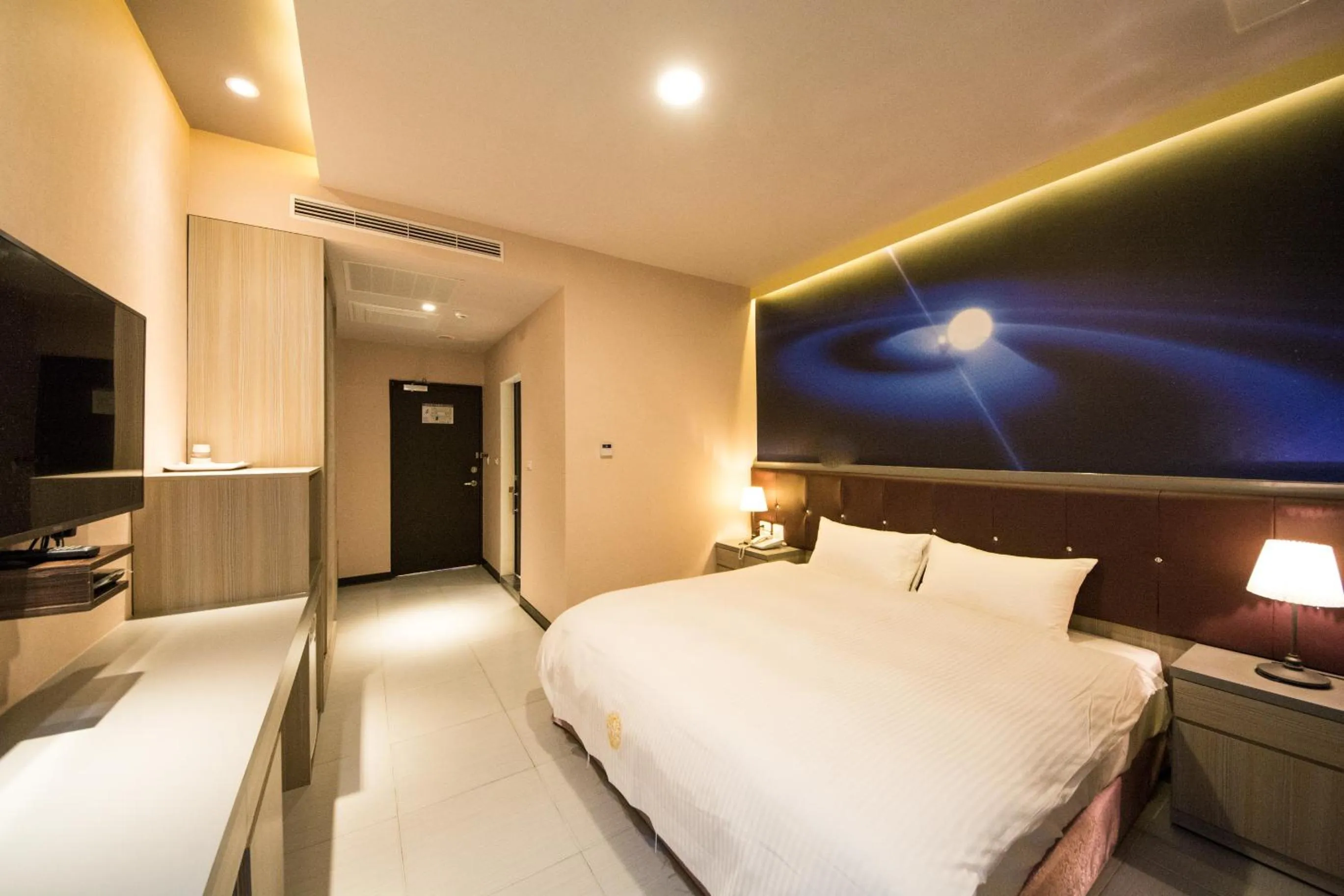 Photo of the whole room, Bed in Dongdaemun Boutique Hotel
