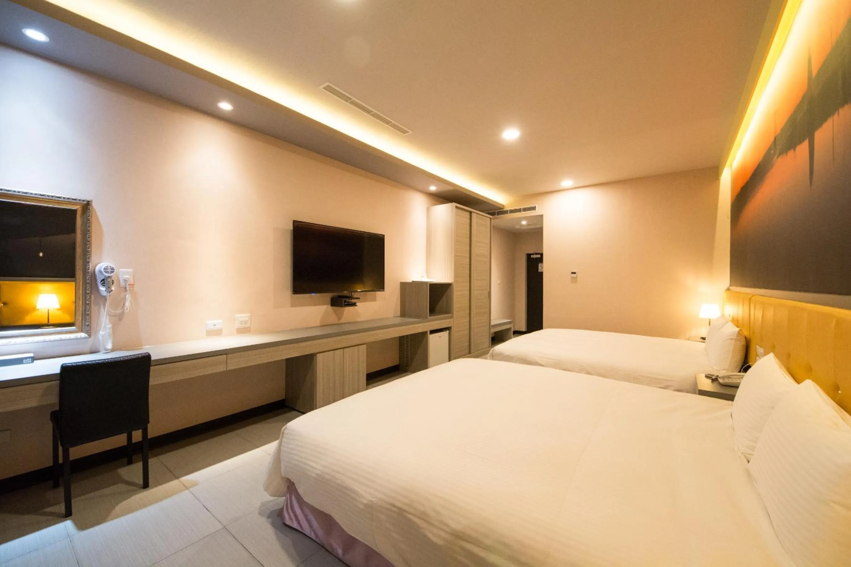 Photo of the whole room, Bed in Dongdaemun Boutique Hotel