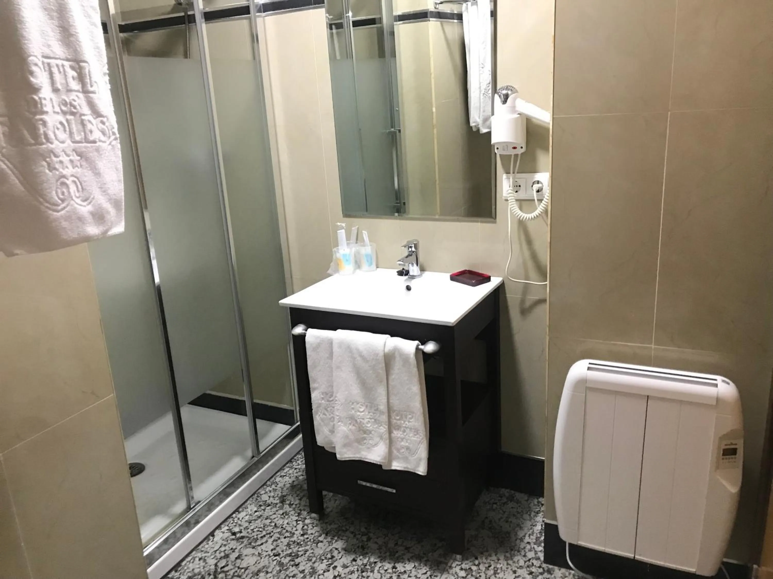 Shower in Hotel de Los Faroles