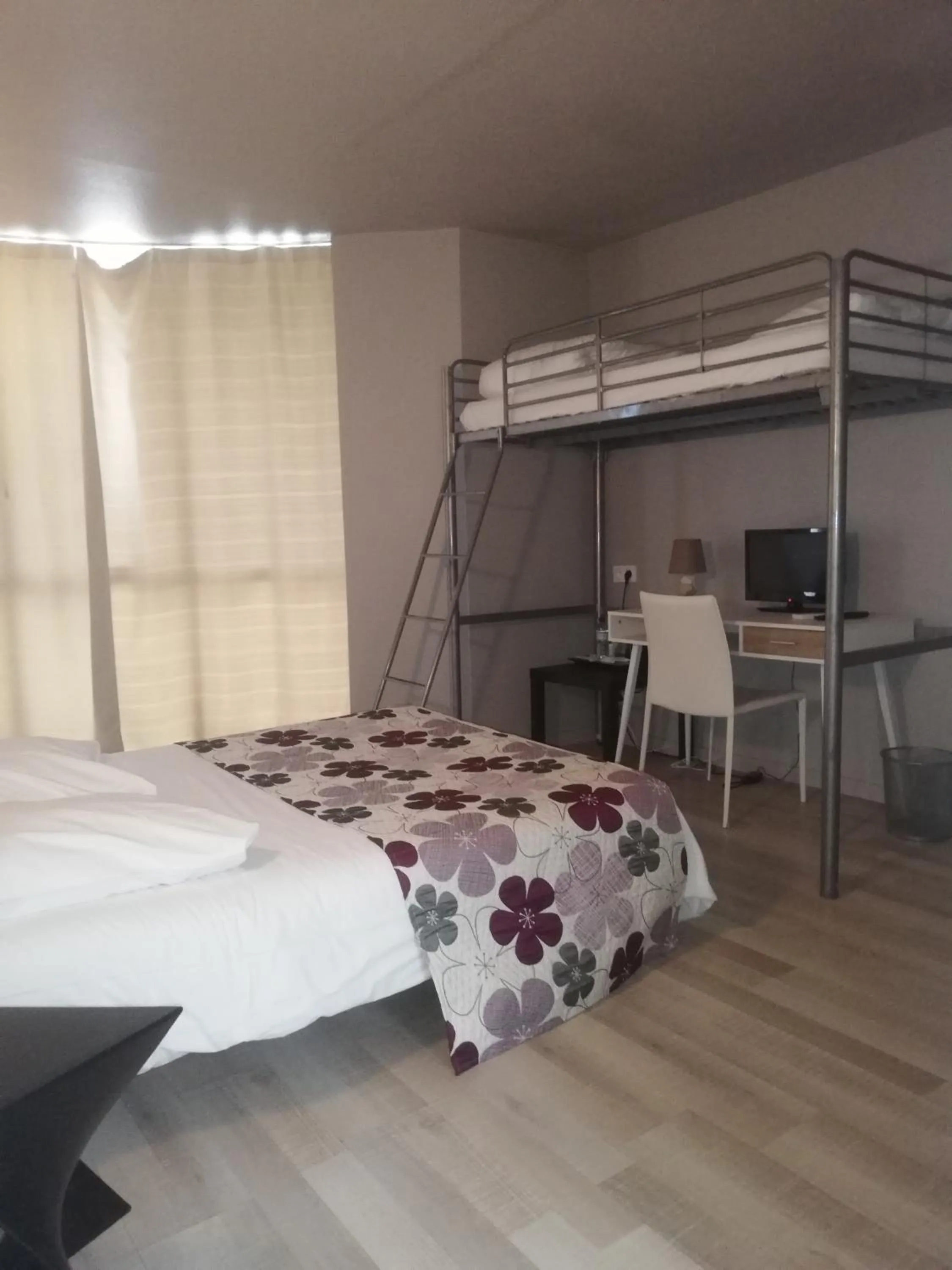 bunk bed in Hotel La Clé