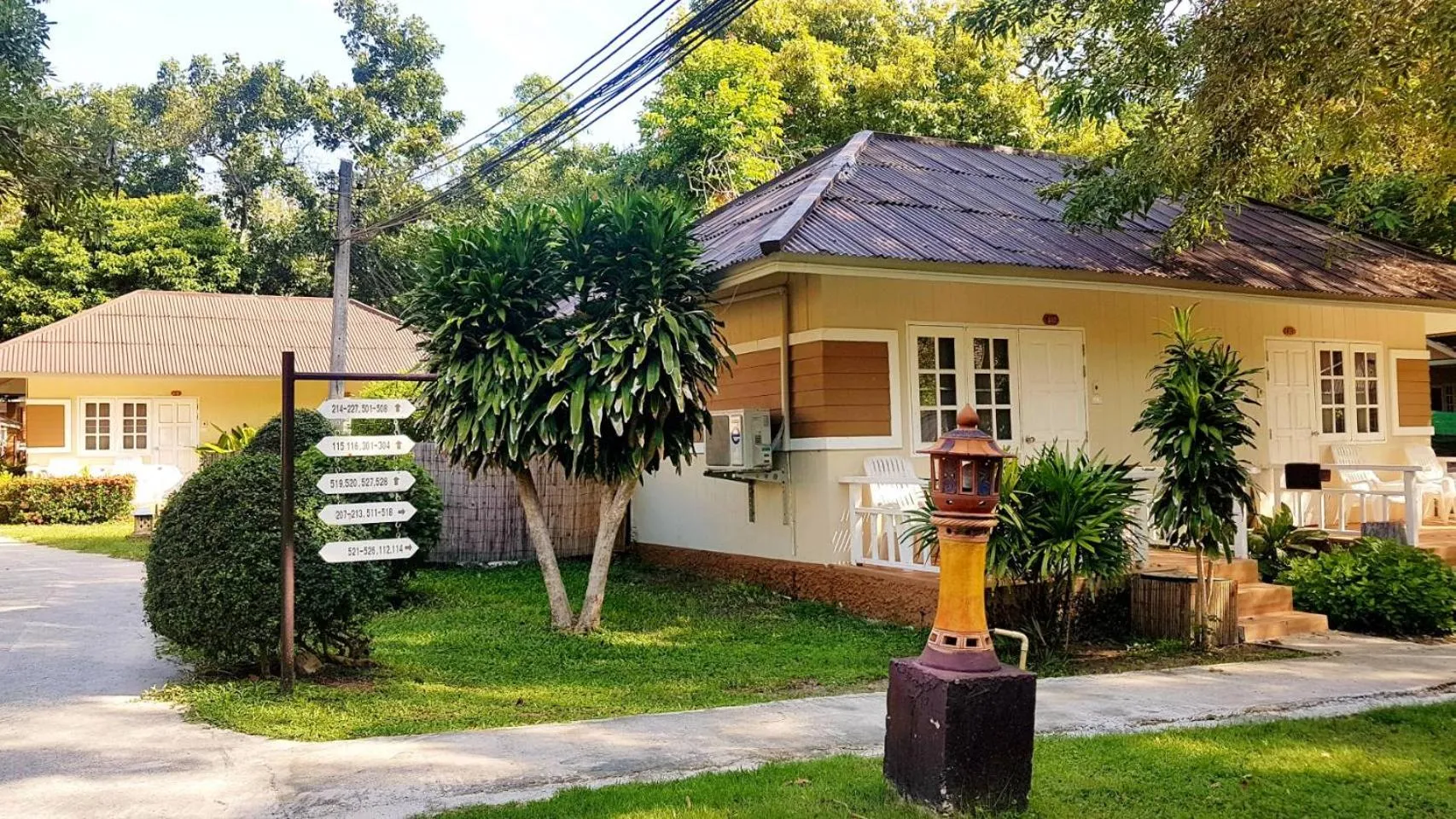 Property building in Malibu Samed Resort