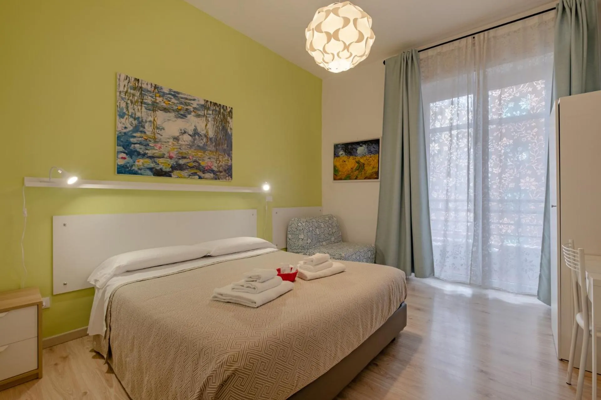 Bed in Damiani & Sister Guesthouse