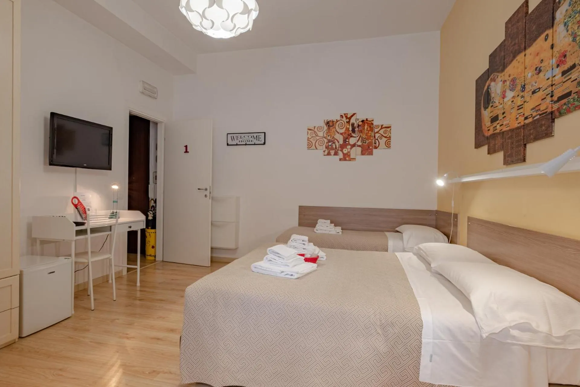 Bed in Damiani & Sister Guesthouse