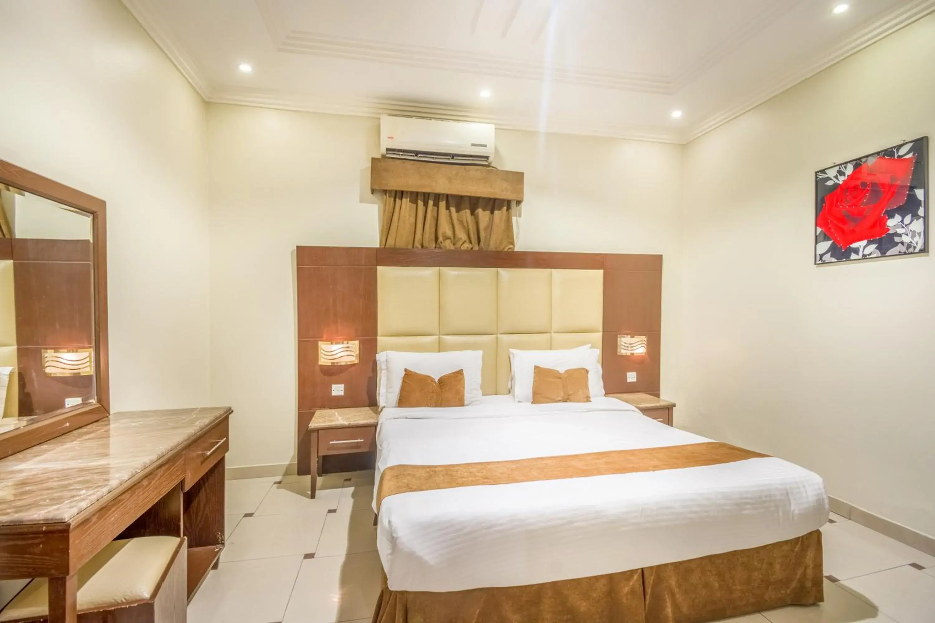 Standard Double or Twin Room in Al Muhaidb Hotel Apartments 24 Standard Double or Twin Room in Al Muhaidb Hotel Apartments 24