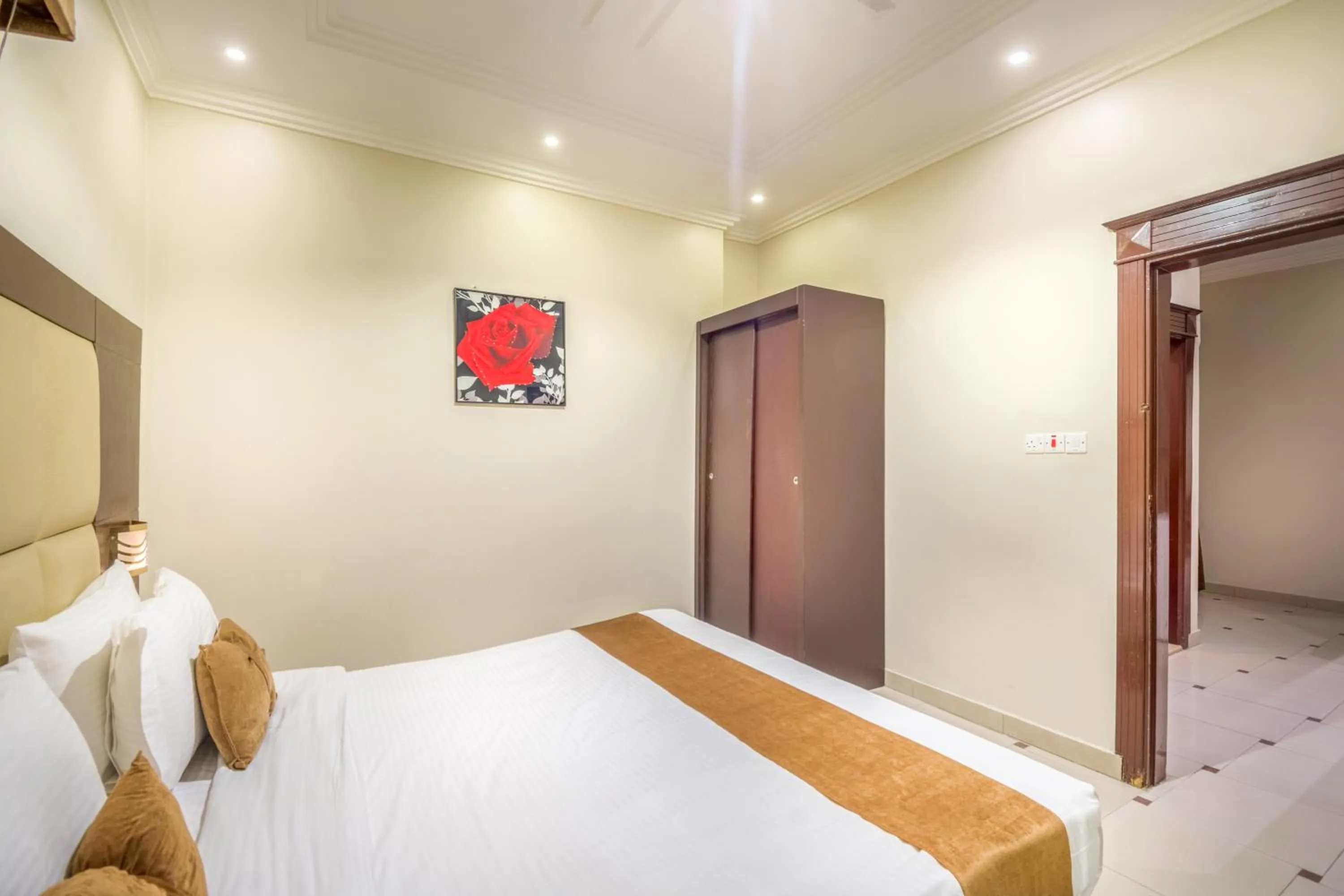 Bedroom in Al Muhaidb Residence SWIDI 24