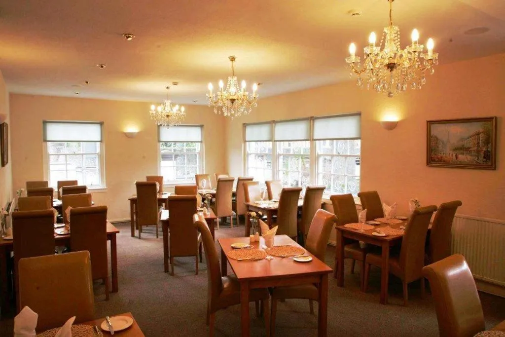 Food and drinks, Restaurant/Places to Eat in The Southfield Hotel