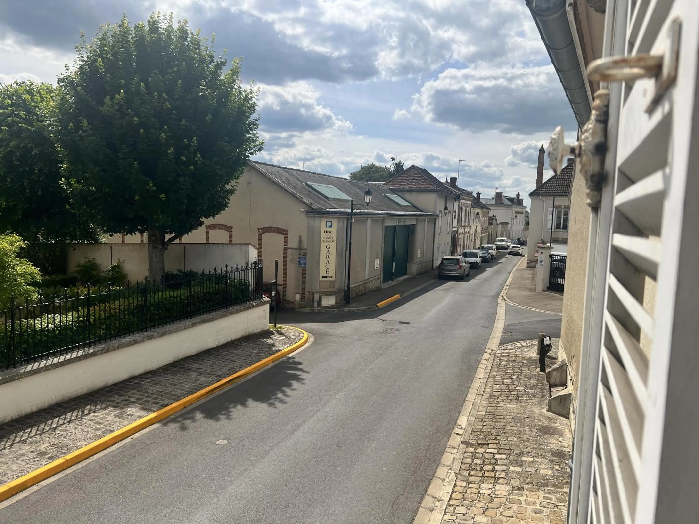 Parking in Hotel Castel Jeanson