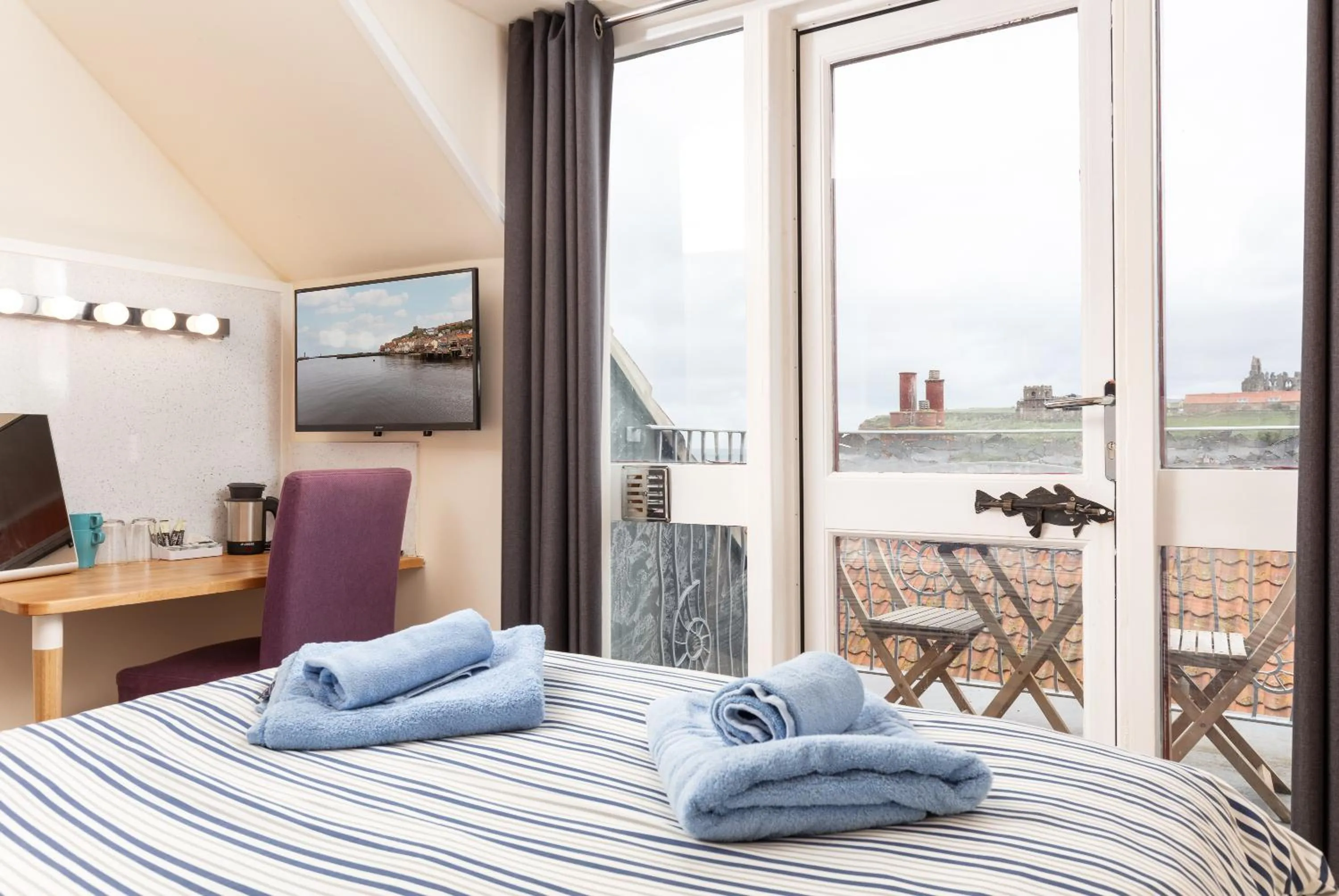 Bed in Silver Street Suites