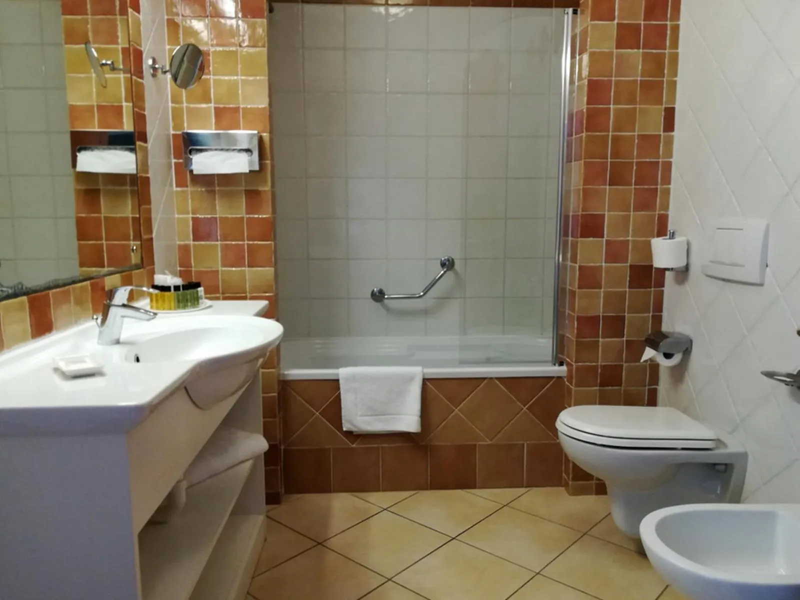 Bathroom in JR Resort Elba International