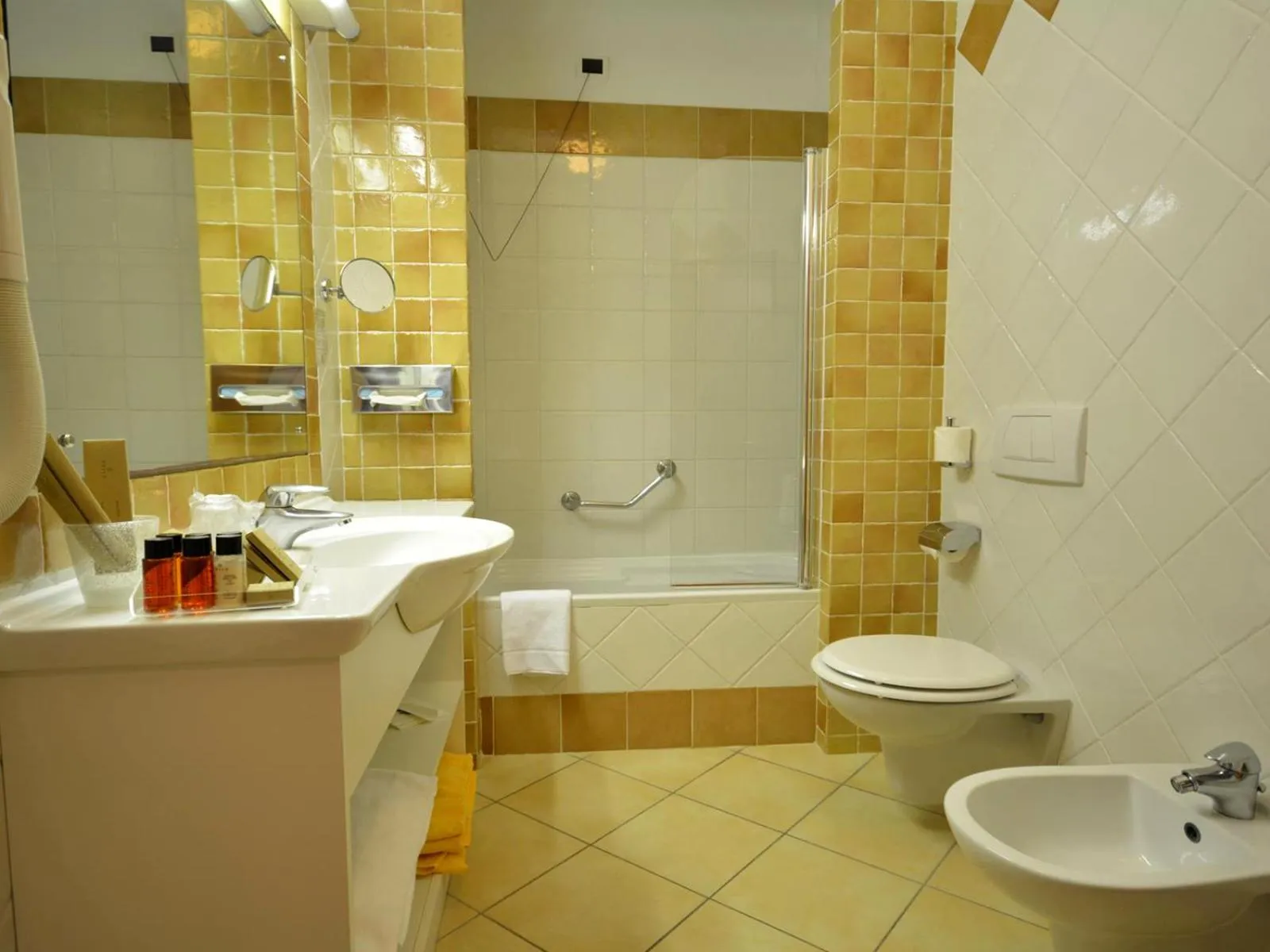 Bathroom in JR Resort Elba International