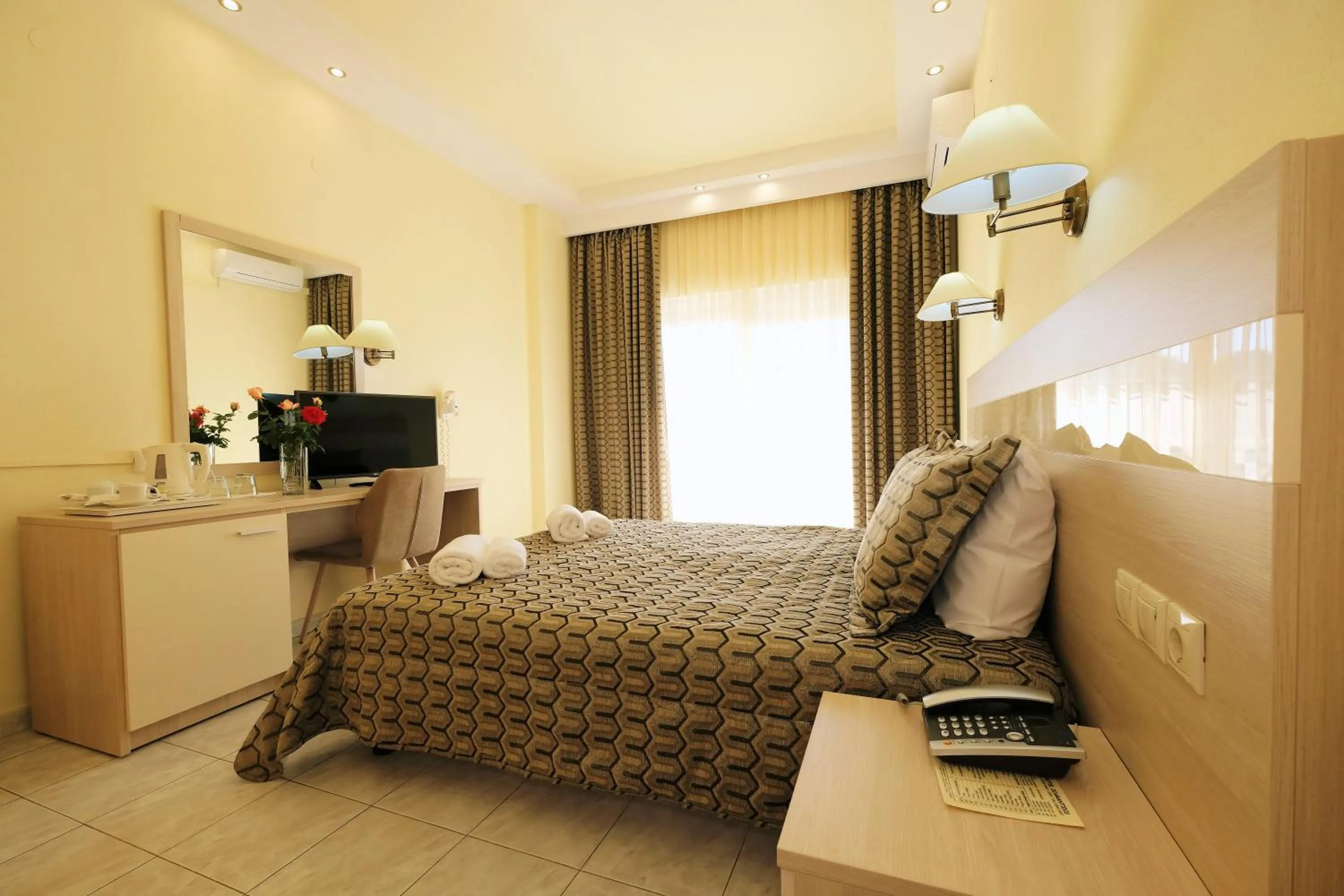 Bed in Hotel Diamantidis