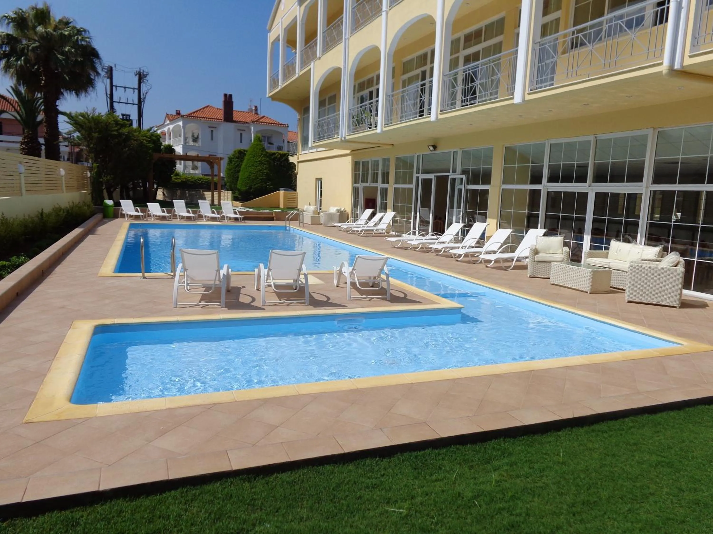 Swimming pool in Hotel Diamantidis
