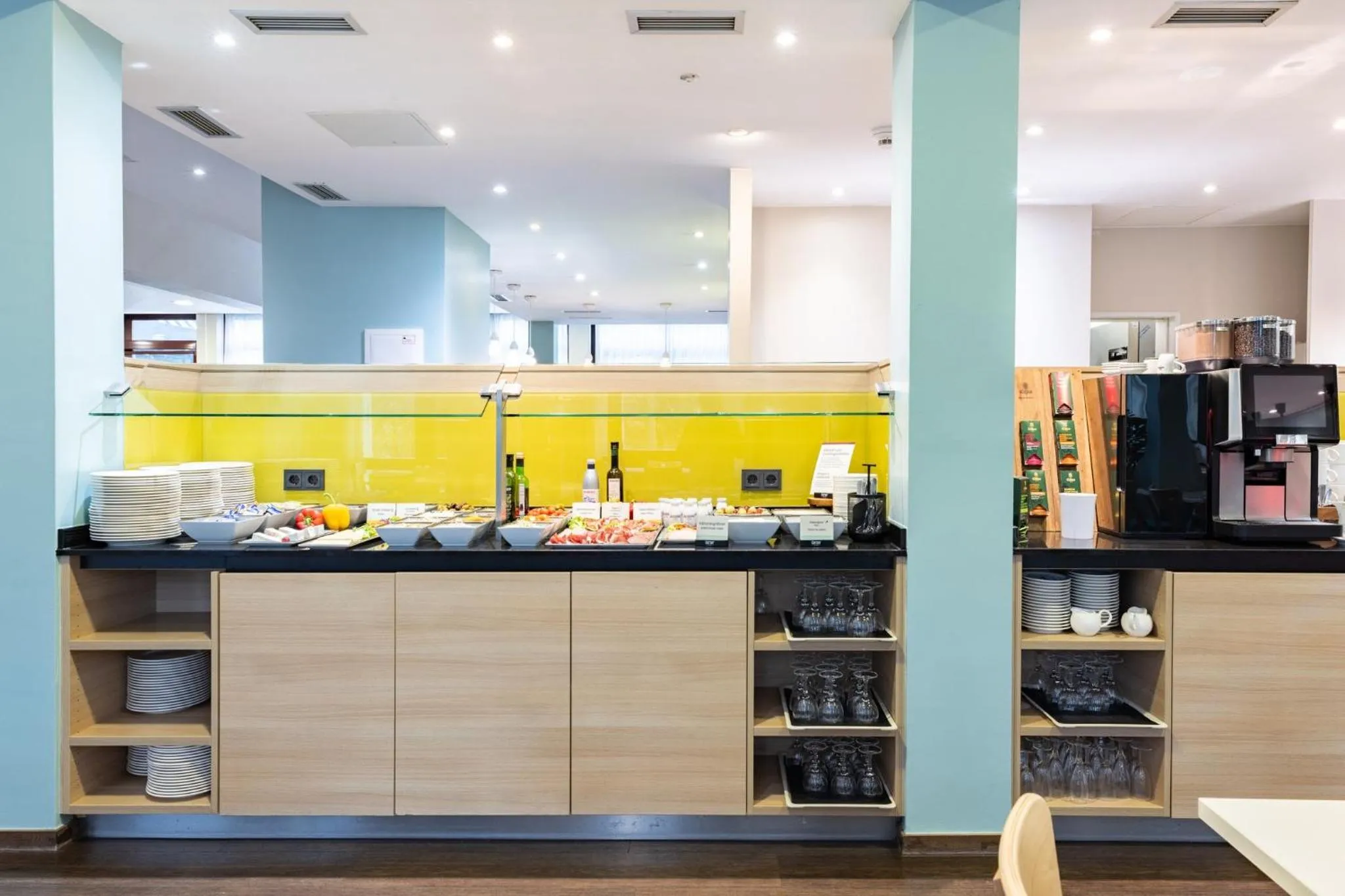 Breakfast in Garner Hotel Osnabrück by IHG