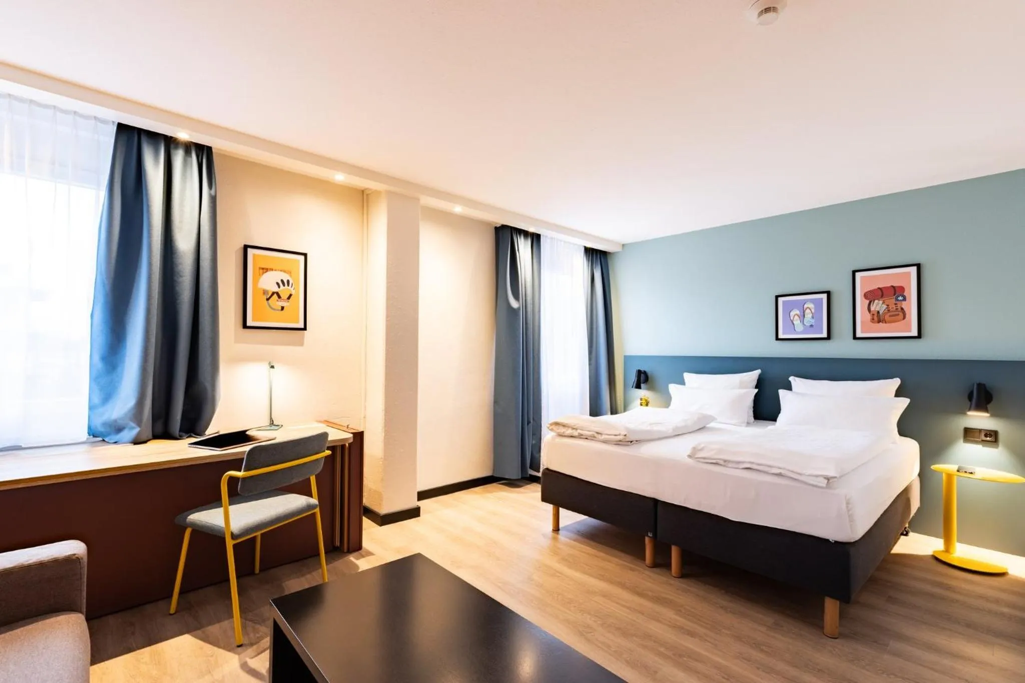 Photo of the whole room, Bed in Garner Hotel Osnabrück by IHG