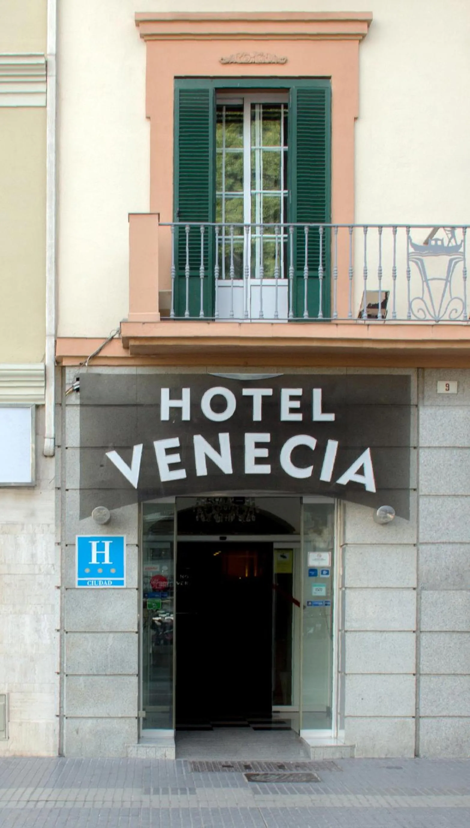 Facade/entrance in Venecia