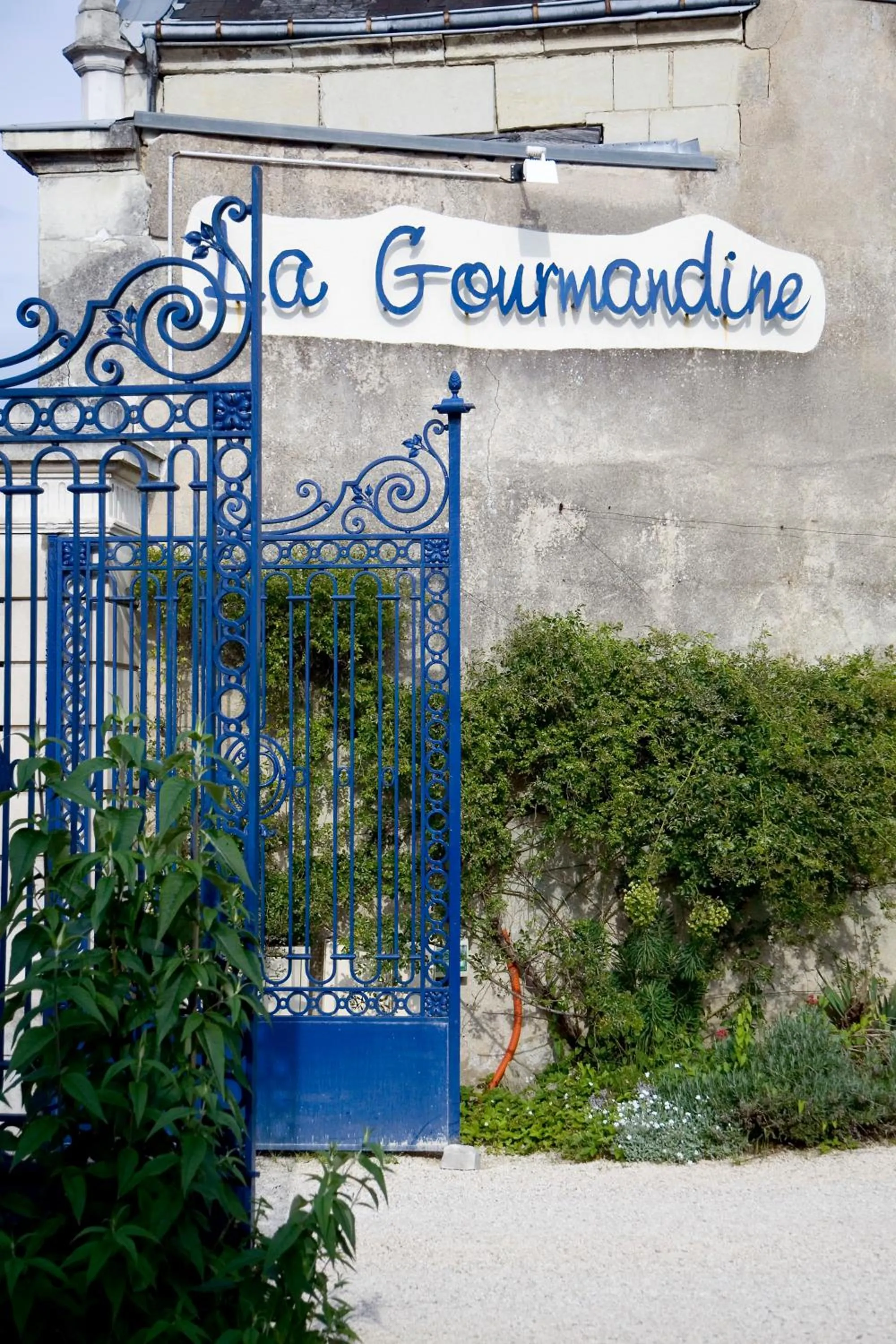 Facade/entrance in La Gourmandine