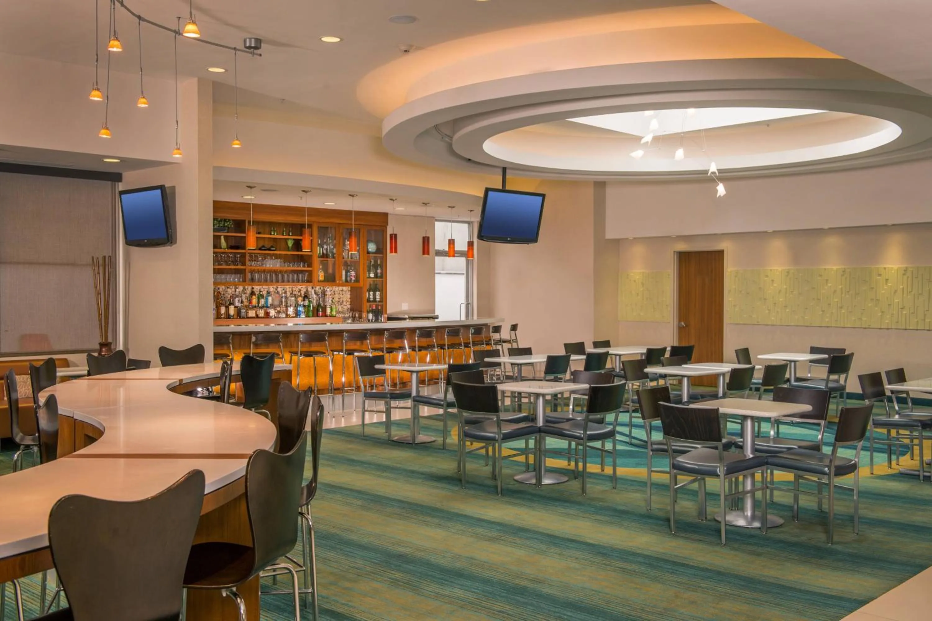 Lobby or reception in SpringHill Suites by Marriott New York LaGuardia Airport