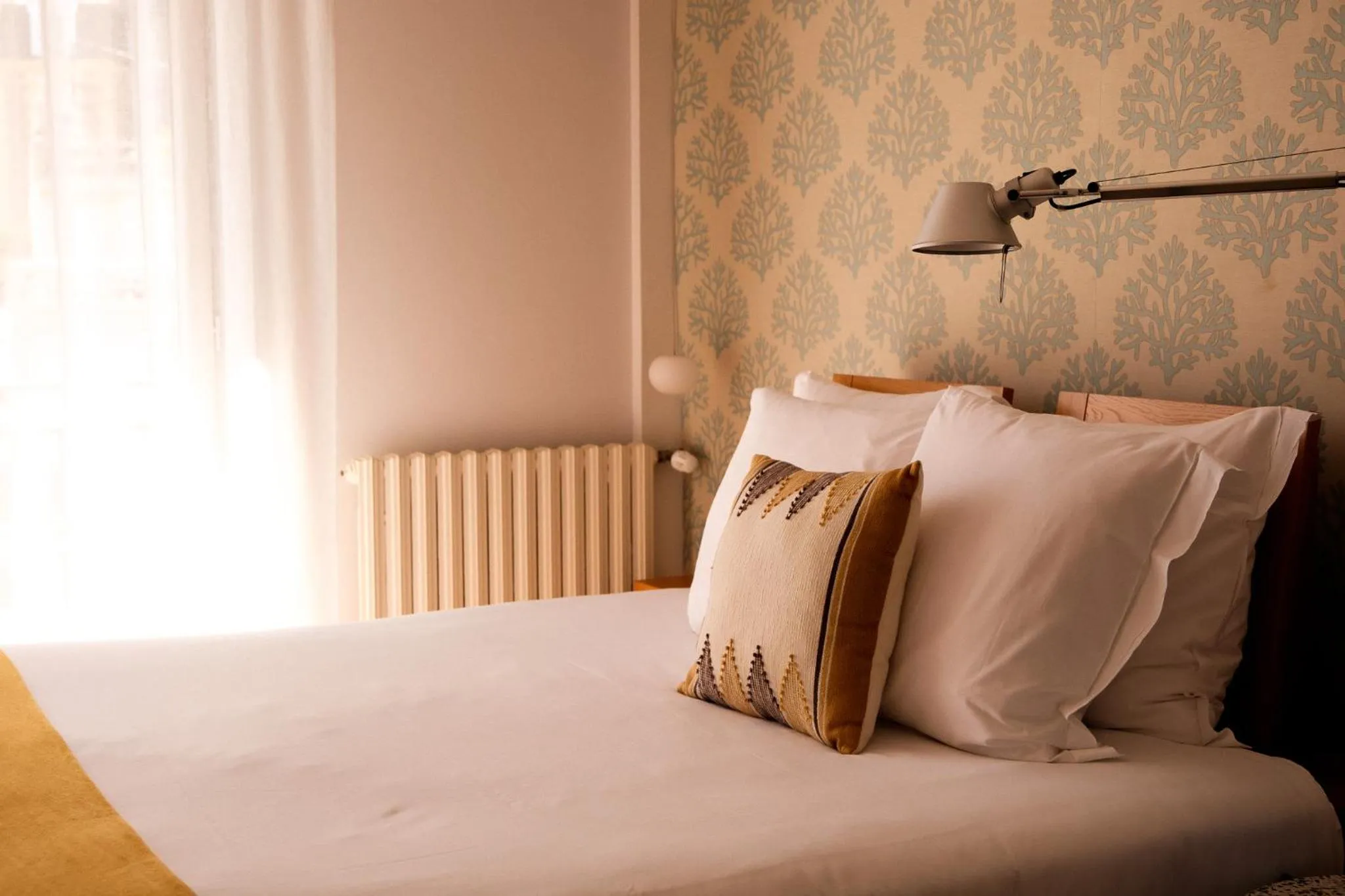 Bed in Hôtel De La Vallée