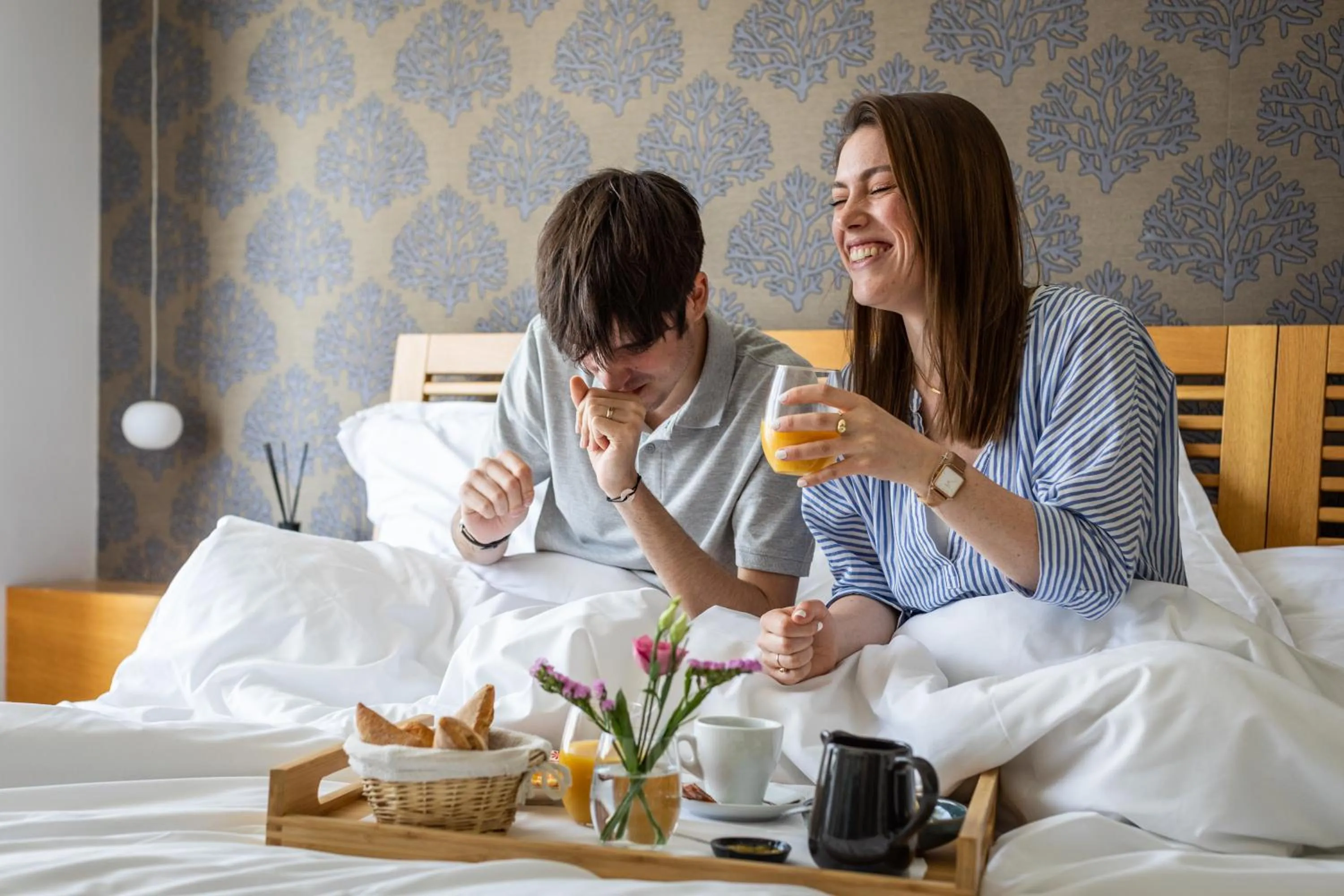 Breakfast, Bed in Hôtel De La Vallée